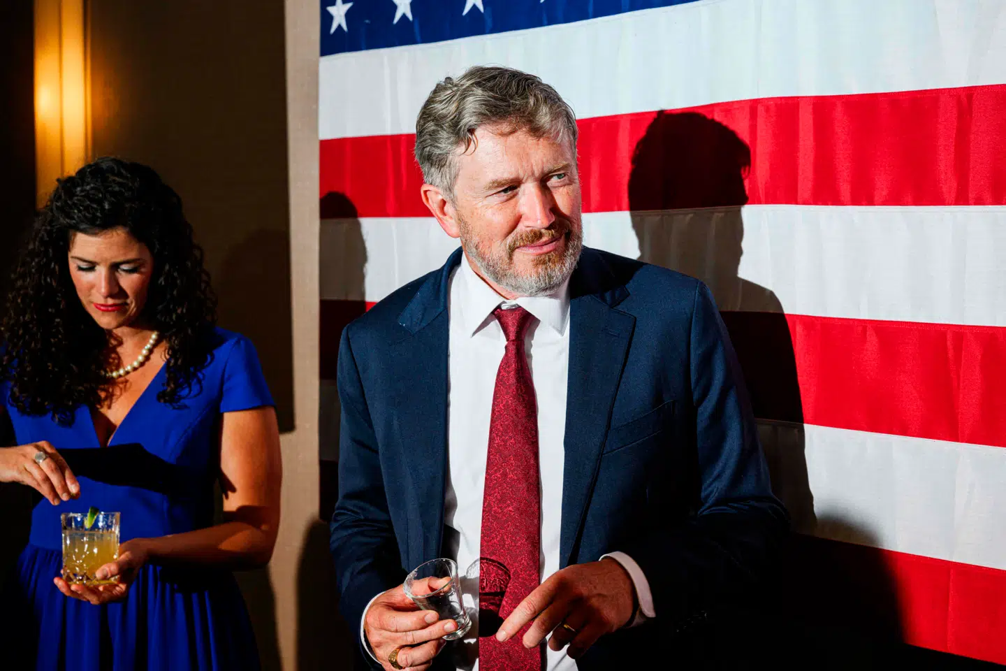 Republikaneren Thomas Massie måtte i nat sande, at det ikke er gratis at lægge sig ud med Trump, som Massie blandt andet har kritiseret for håndteringen af Epstein-sagen, angrebet på Venezuela, krigen i Iran og krisen om Grønland.