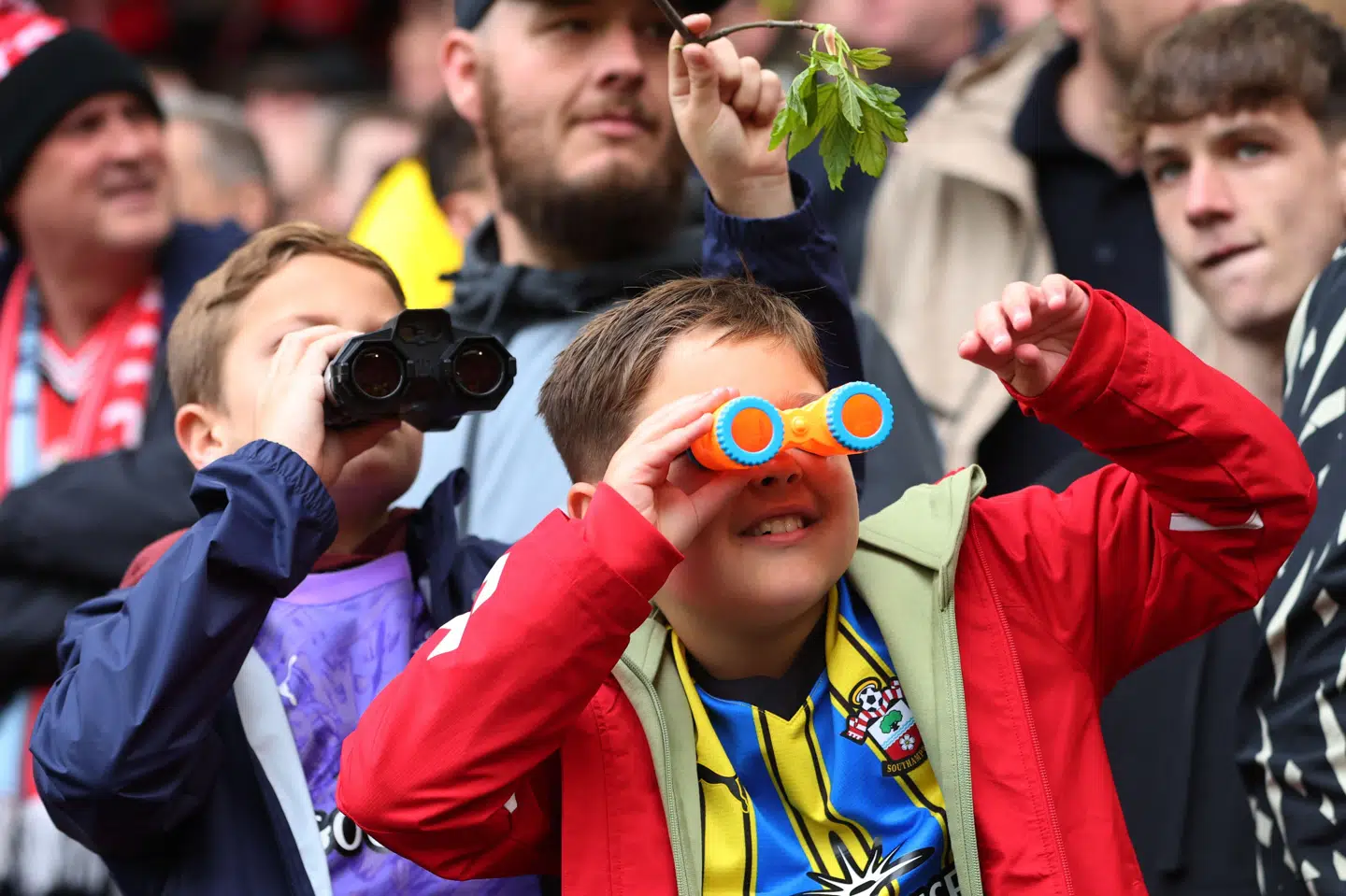 Fans fra begge klubber havde kikkerter med på stadion i de to playoffopgør, efter at spionsagen så dagens lys for et par uger siden. (Arkivfoto).