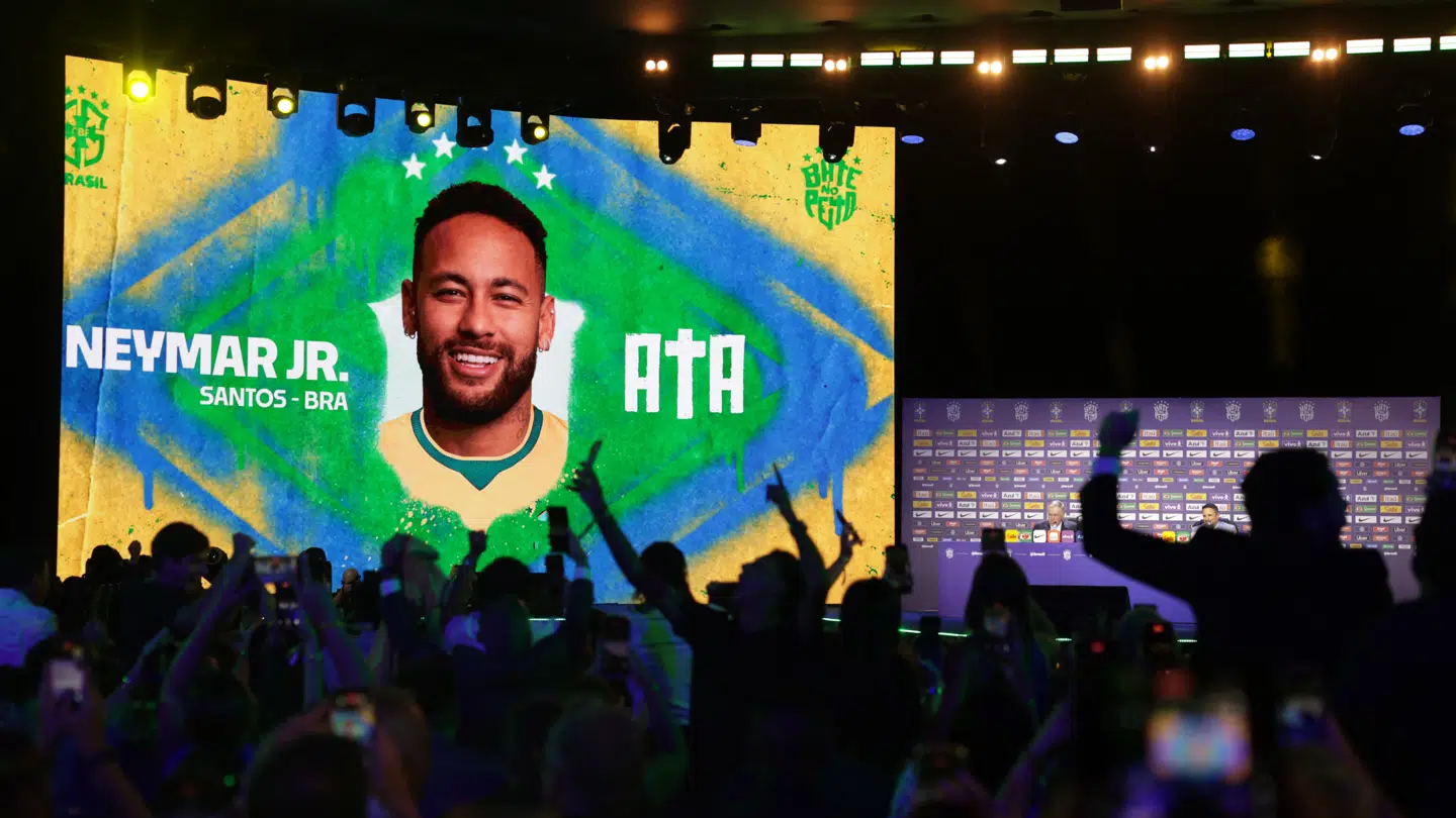 Carlo Ancelotti udtog Neymar ved et stort show i Rio de Janeiro.