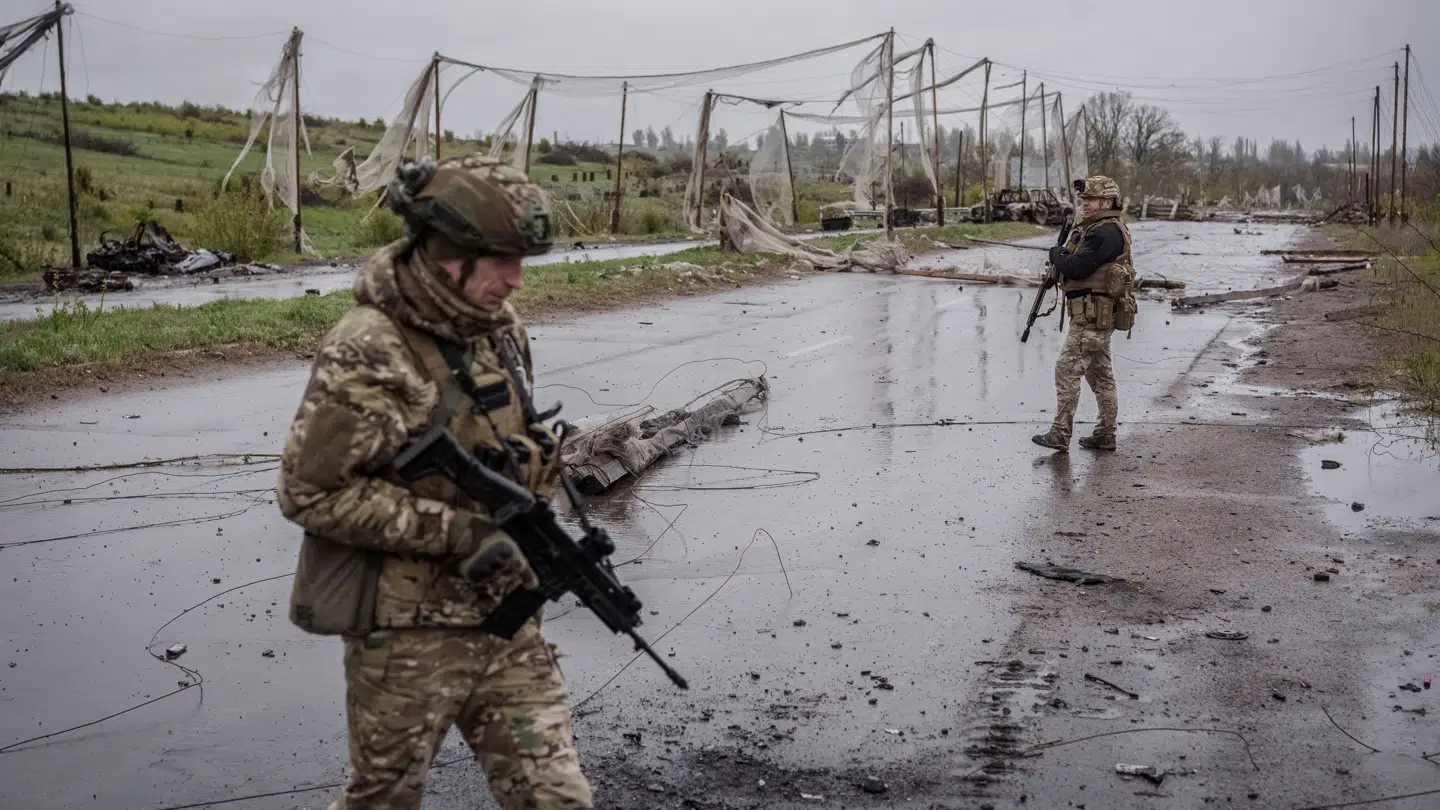Ukrainske tropper nær fronten i Donetsk-regionen i det østlige Ukraine. De har formået at generobre større mængder territorium end Rusland har formået at vinde de seneste måneder.
