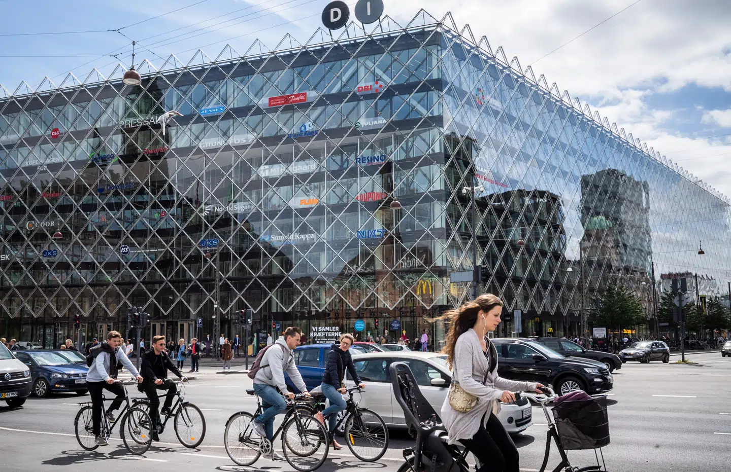 Troværdigheden i de grønne ambitioner vakler, lyder det fra Jacob Kjeldsen, der er branchedirektør for DI Handel, og Michael Baun Christensen, der er managing director i Lyreco. Arkivfoto: Thomas Lekfeldt