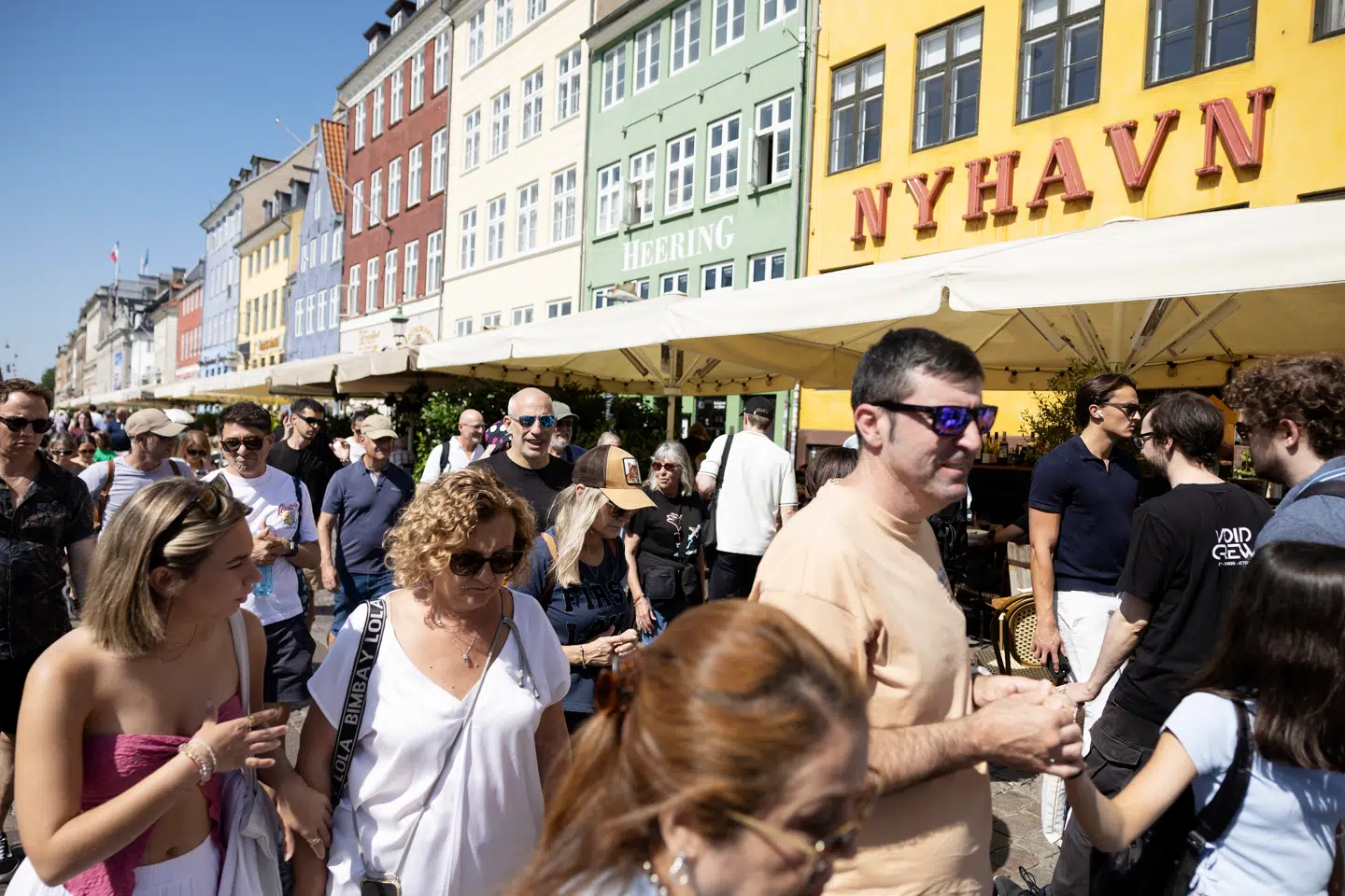 Der kommer stadig flere turister til København og som her på billedet Nyhavn.