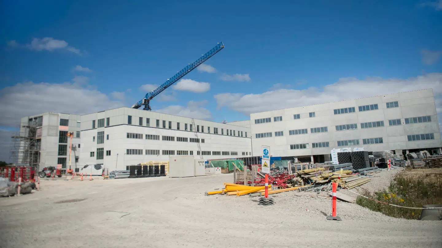 Byggeriet af Det nye Odense Universitets Hospital er forsinket med flere år.