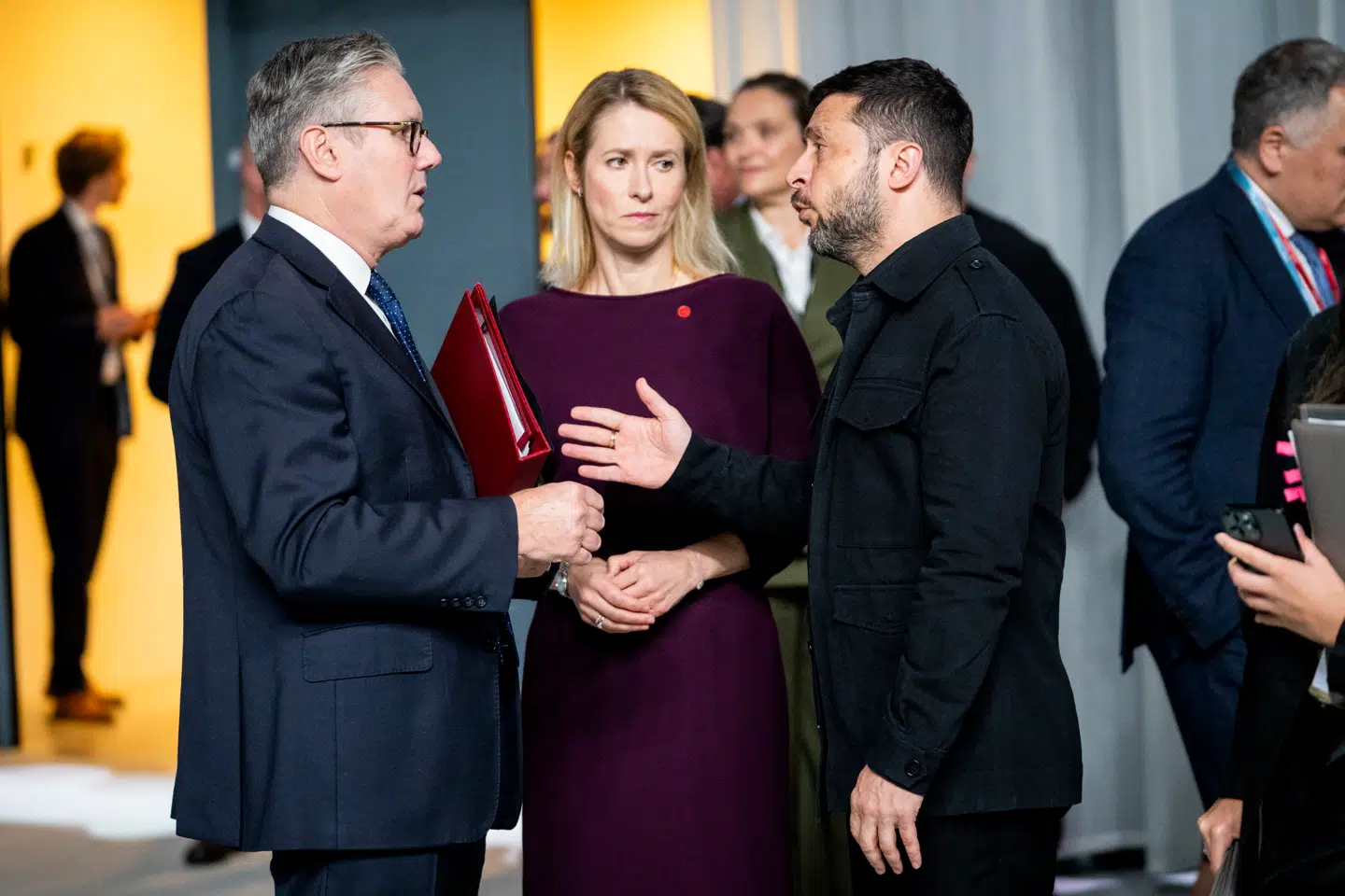 Storbritanniens premierminister, Keir Starmer. EUs udenrigschef, Kaja Kallas, og Ukraines præsident, Volodymyr Zelenskyj.