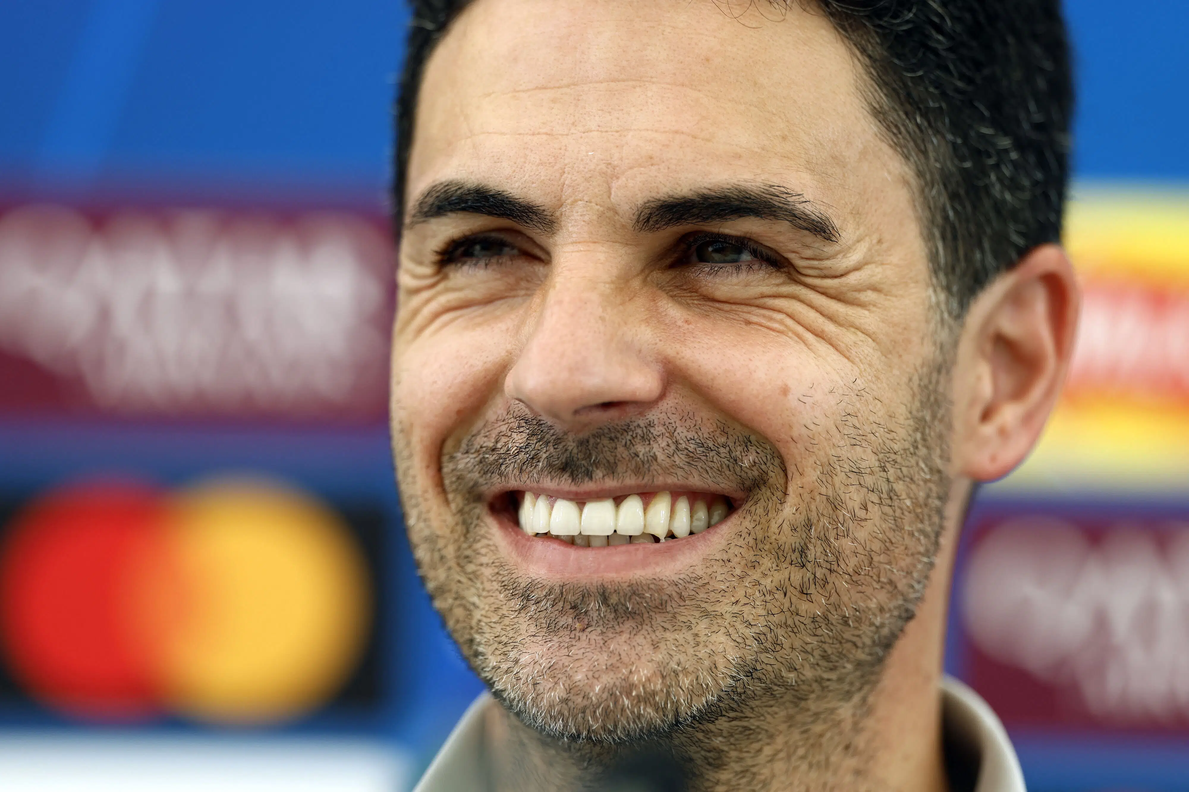 Grædende søn gav Arteta besked om Arsenals mesterskab i haven