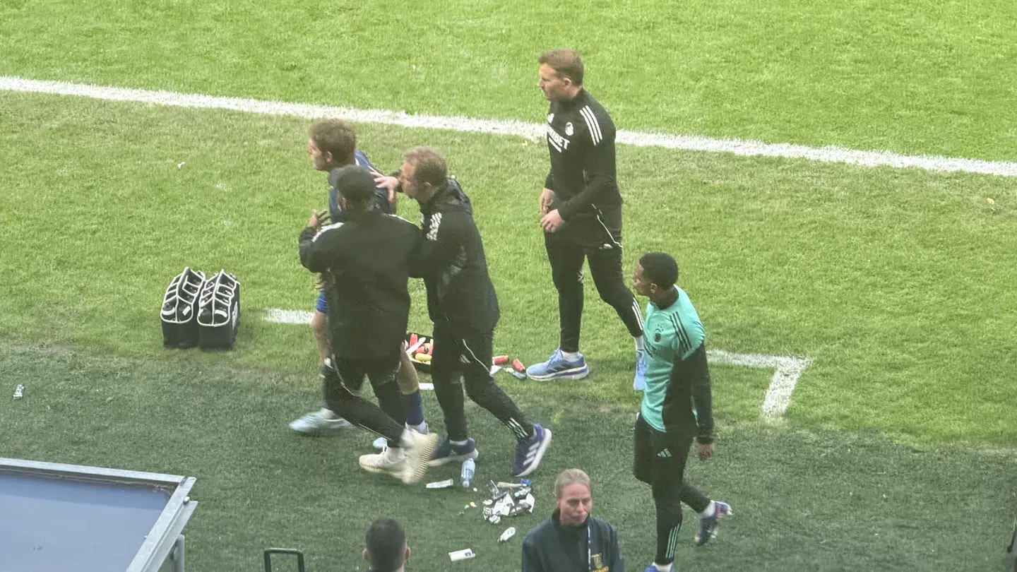 Flere måtte til for at skubbe Nicolai Vallys væk fra FCK-bænken.