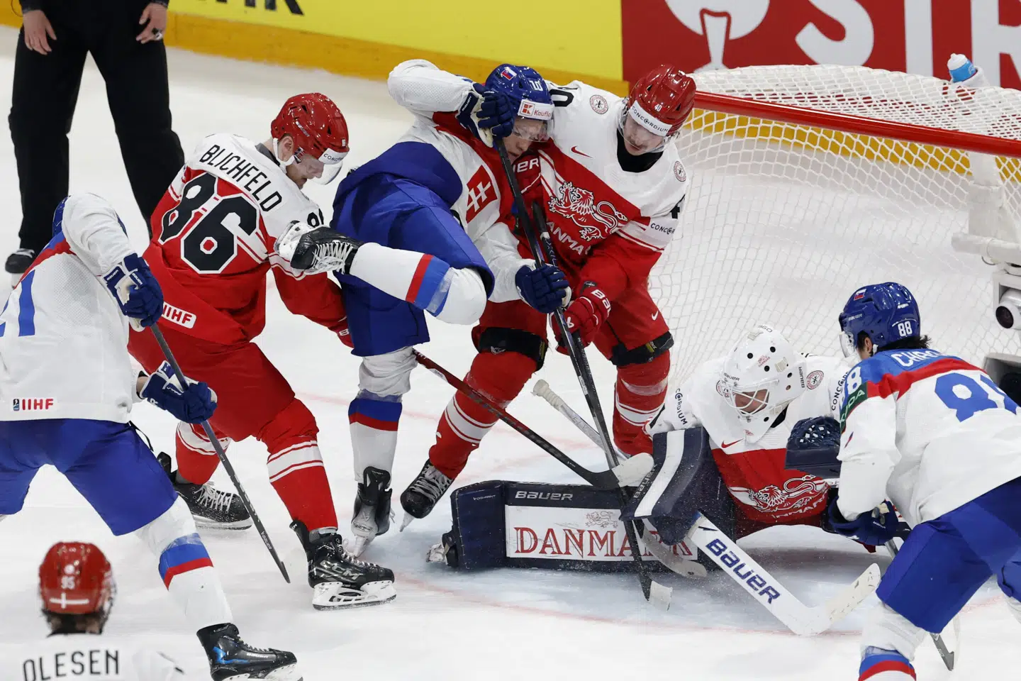 Det meste af spillet foregik omkring det danske mål, da ishockeylandsholdet torsdag aften mødte Slovakiet ved VM.