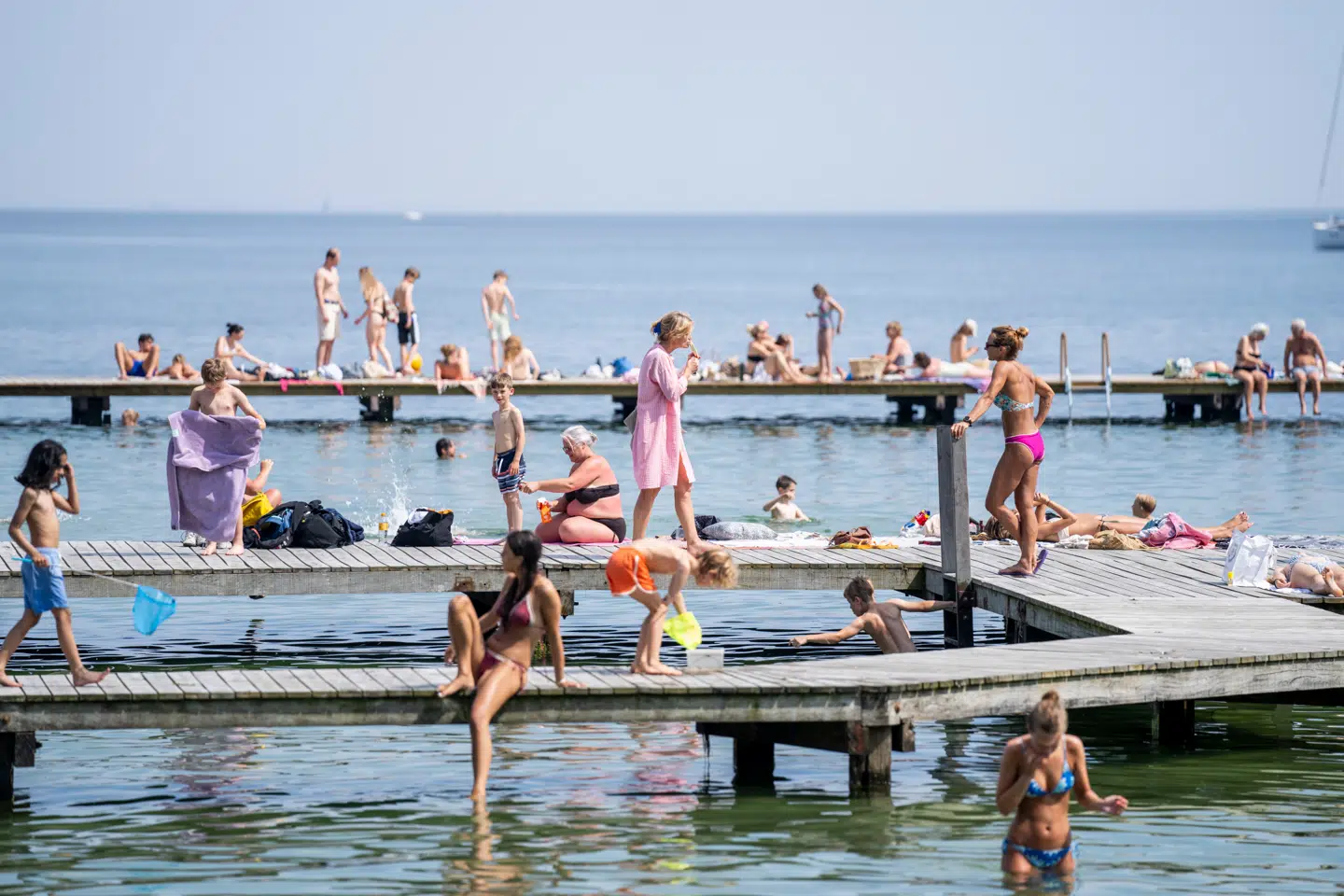 Sol og sommer på Charlottenlund Strandpark ved Charlottenlund Fort torsdag den 27. juni 2024.