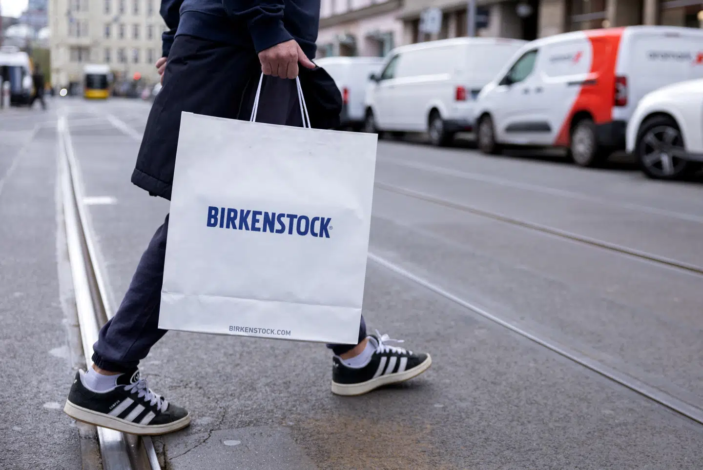 Birkenstock-aktien steg vildt torsdag.