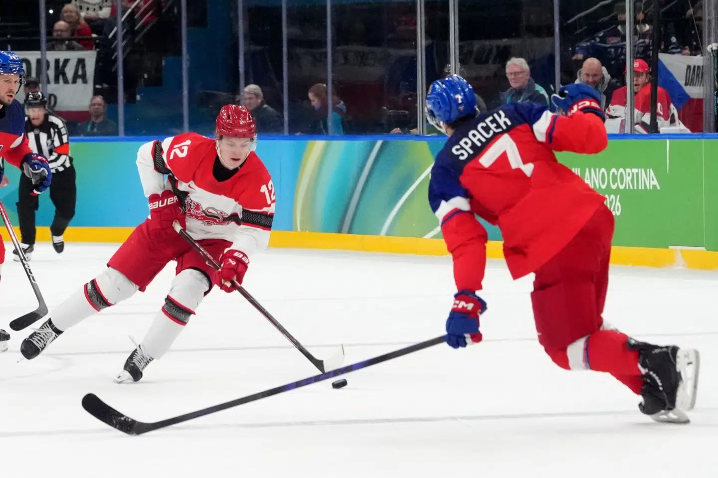 Oscar Fisker Mølgaard var med på det danske landshold ved vinter-OL i Milano, men der bliver ikke mere landsholdsishockey i denne sæson for den 21-årige nordjyde. (Arkivfoto).