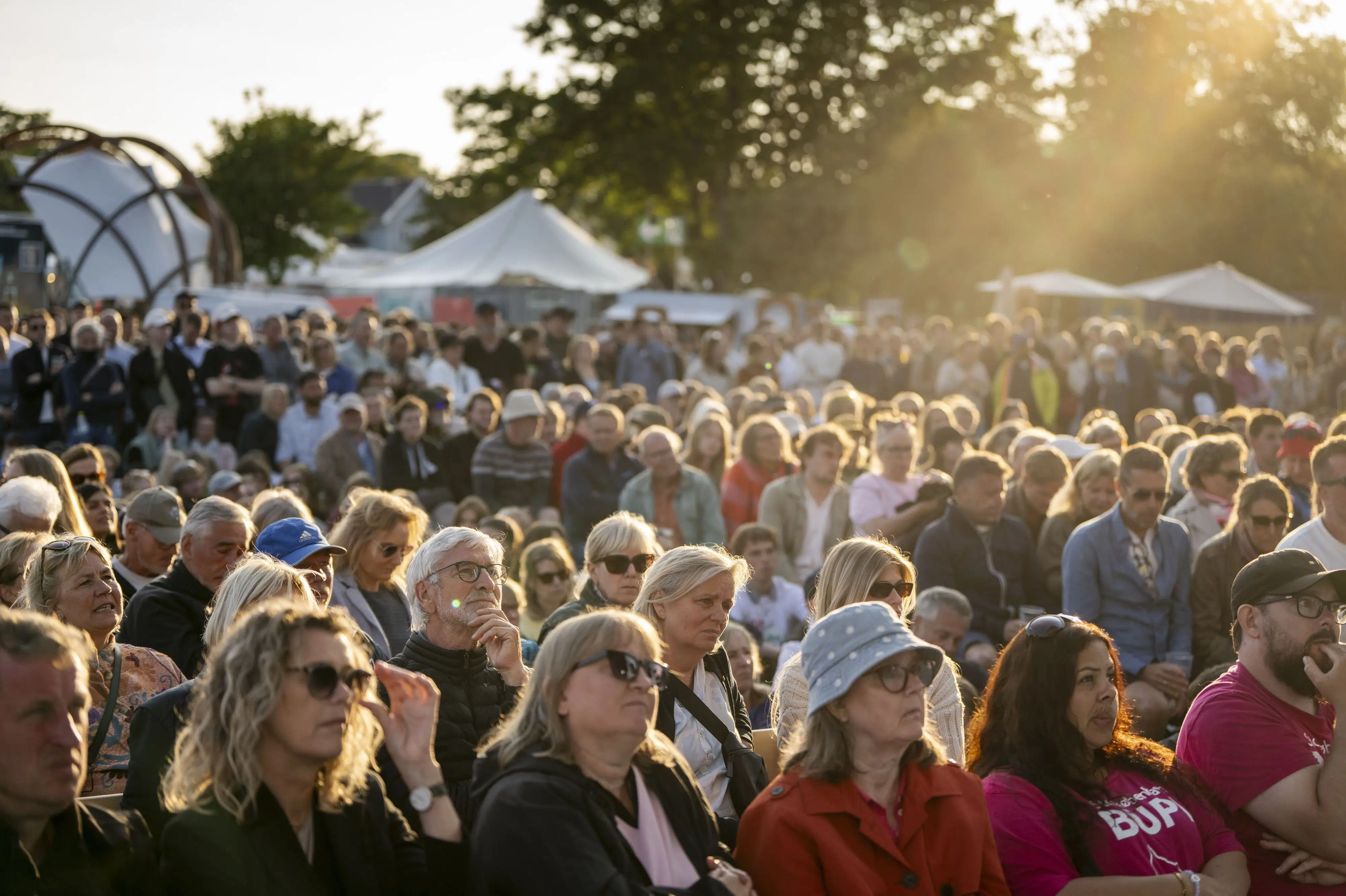 Folkemødet kan slå rekord for events trods manglende regering