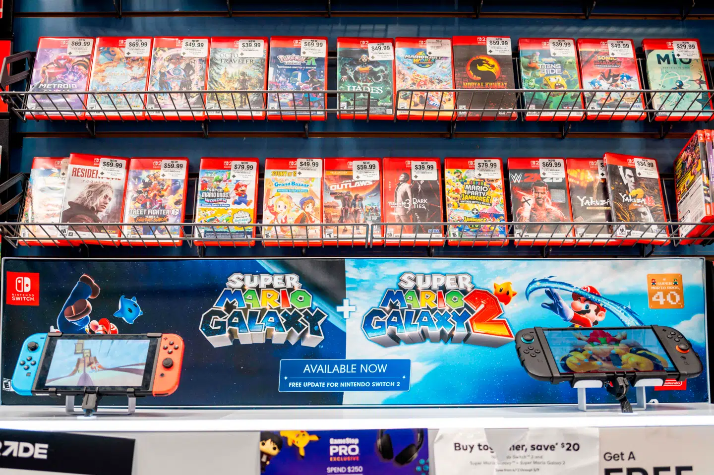 GameStops topchef, Ryan Cohen, nægter tydeligvis at tage et nej for et nej. Efter at eBay for nylig afviste hans vanvittige købstilbud på 56 milliarder dollars, beder han nu sine egne aktionærer om tilladelse til at udvide aktiepuljen massivt. Manøvren skal skaffe nok ammunition til at overtage auktionsgiganten