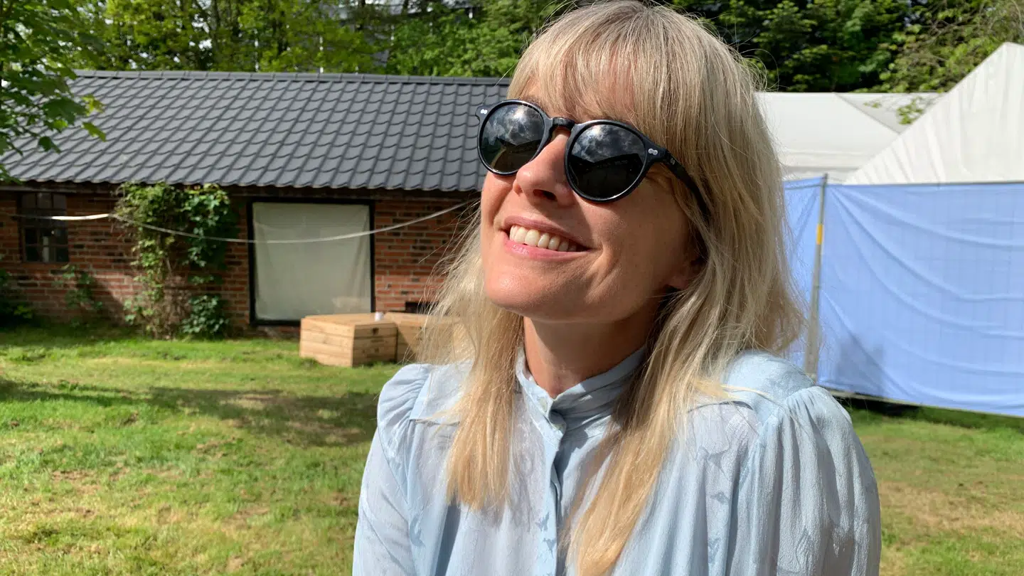 Signe Svendsen backstage på Jelling Musikfestival.