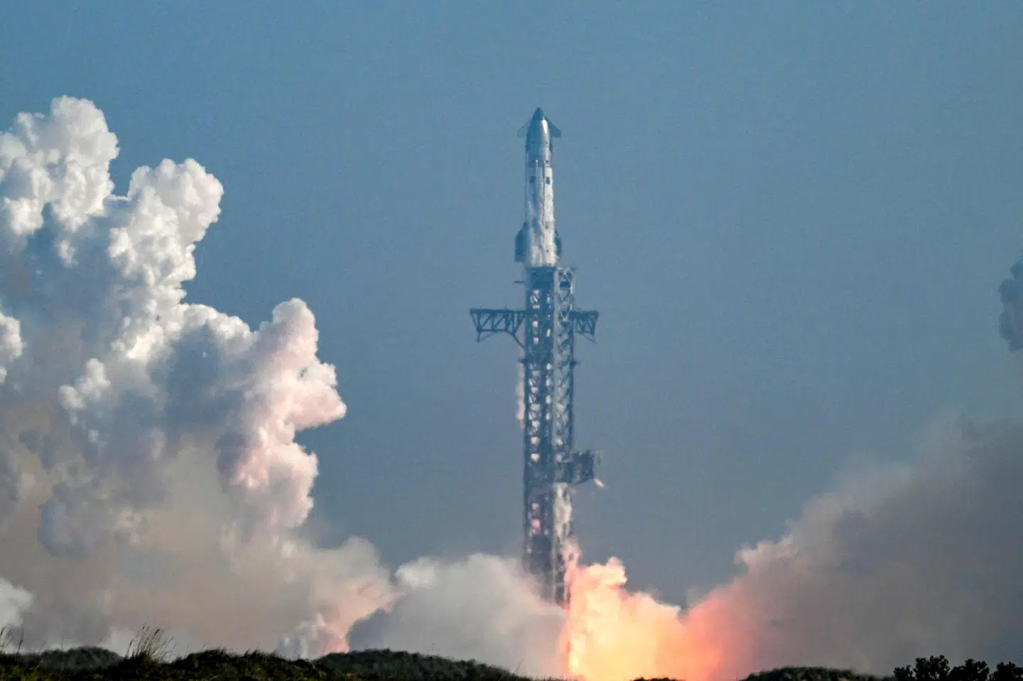 SpaceX' Starship-raket sendes op fra Starbase i den amerikanske delstat Texas under den 12. test af raketten natten til fredag dansk tid.
