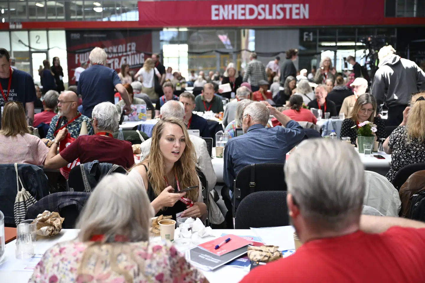 Enhedslisten er traditionen tro samlet i Hafnia-hallen i Valby til partiets årsmøde.