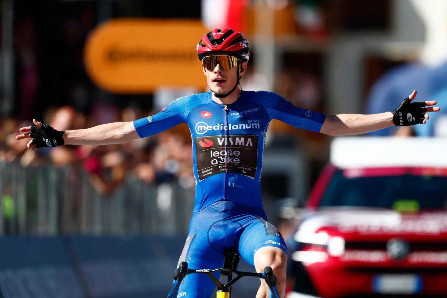 Jonas Vingegaard er den første dansker, der har prøvet at have førertrøjen i alle tre grand tours.