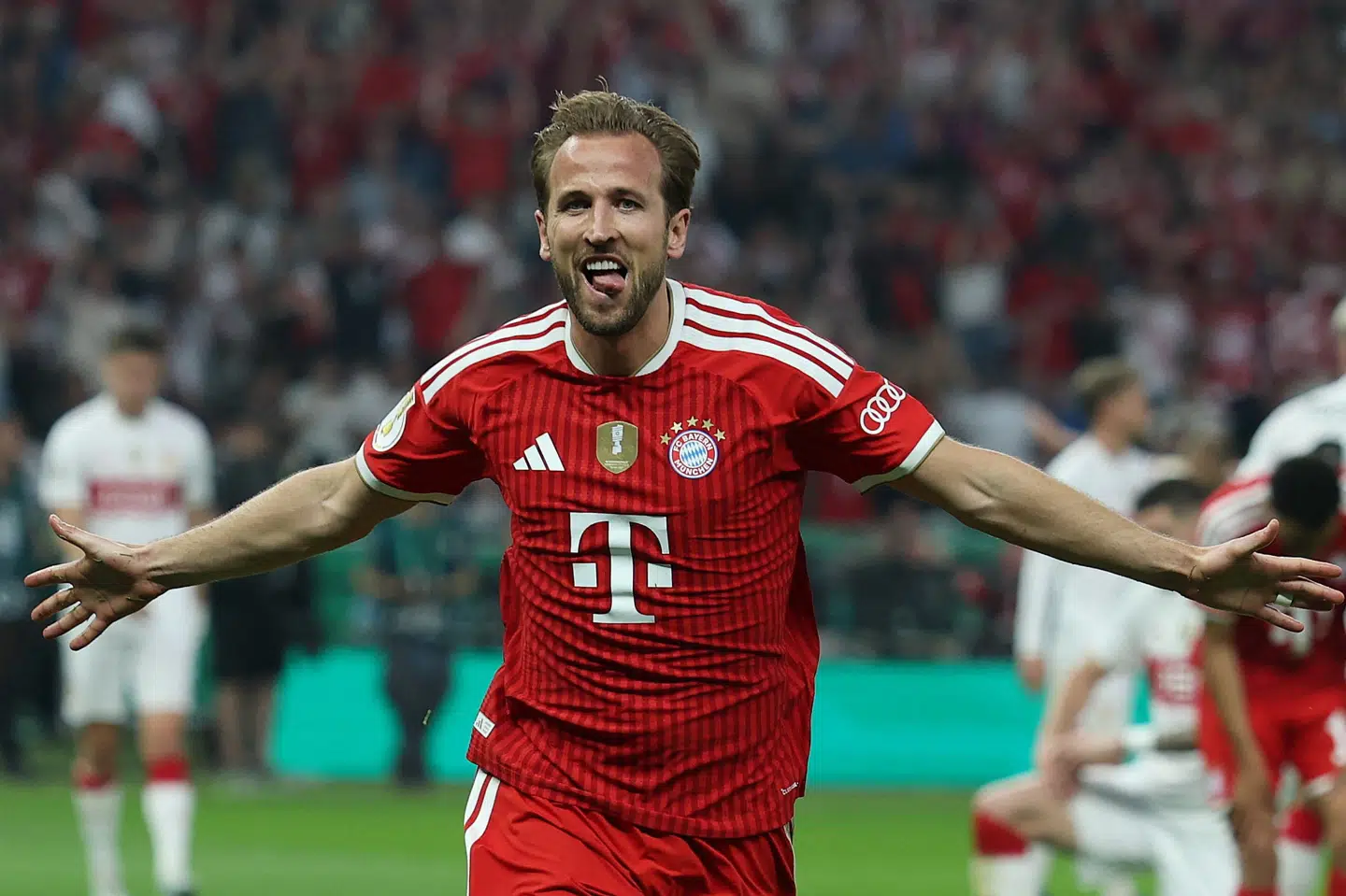 Harry Kane scorede hattrick og kom dermed op på 61 sæsonscoringer.