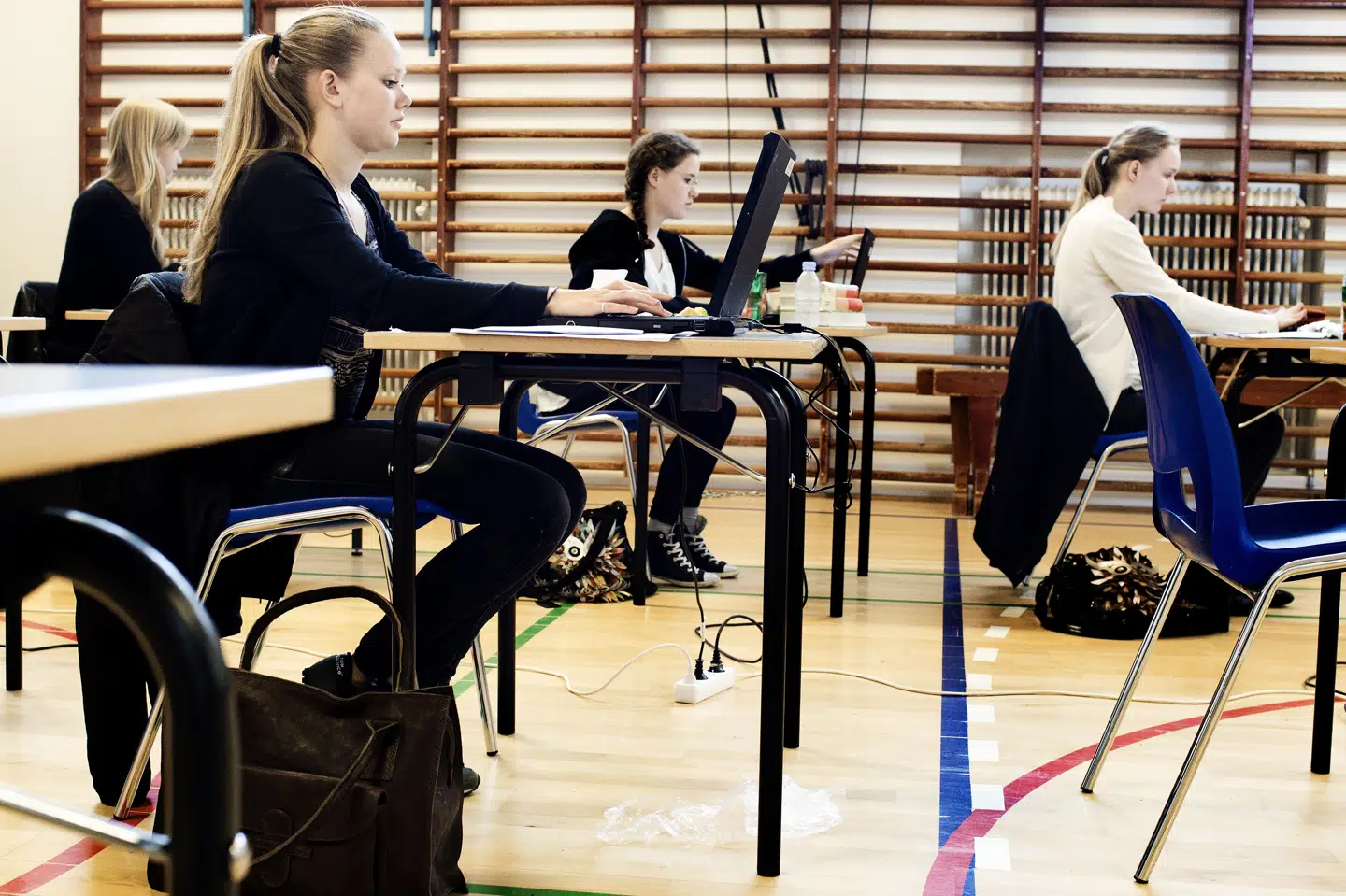 Karakterudviklingen for de afsluttende eksamener i 9. klasse går i den forkerte retning. Flere får bundkarakterer, mens færre får topkarakterer, viser ny undersøgelse af Dansk Erhverv. (Arkivfoto).
