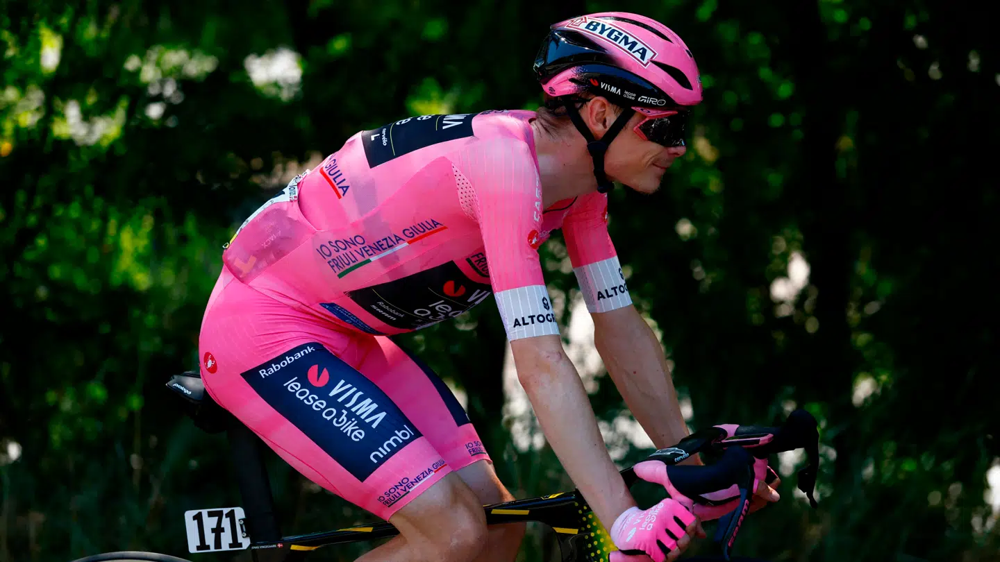 Jonas Vingegaard fører Giro d'Italia.