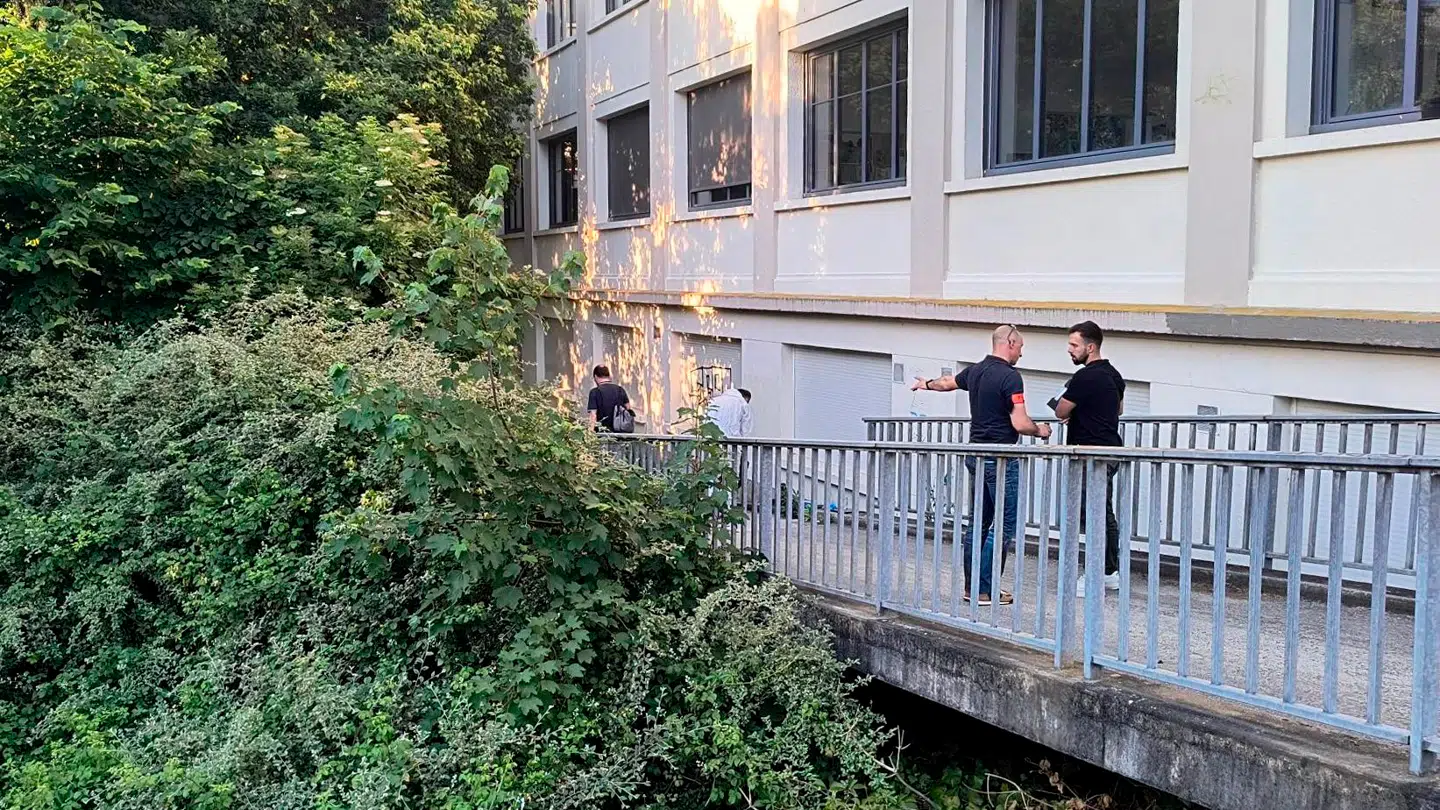 Efterforskningen er i gang efter den 12-årige dreng blev fundet død.
