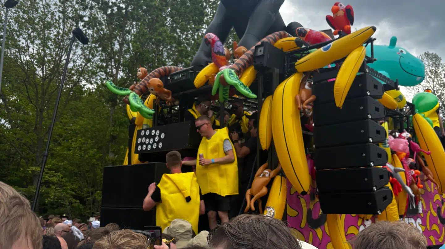 Marcella Rømhild Pedersen blev ramt af en flaske ved 'bananvognen'.