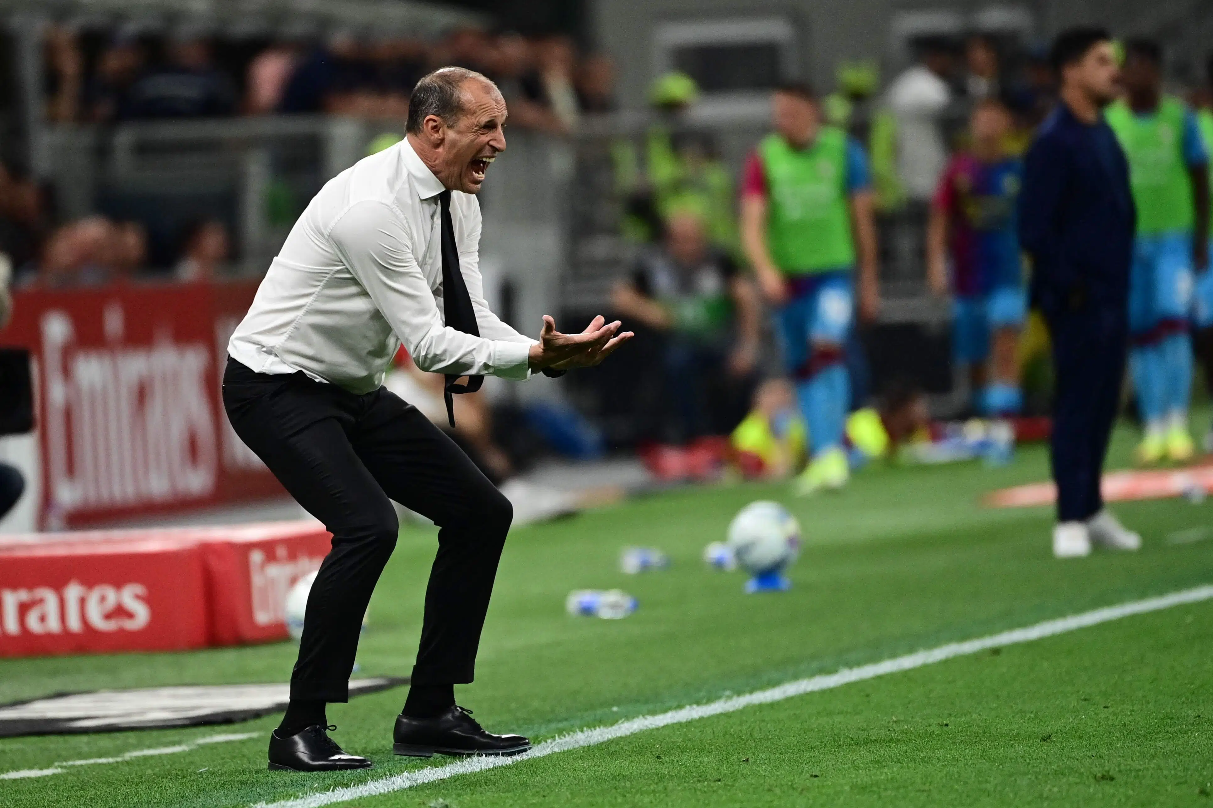 Milan-træner tager skylden for at misse Champions League