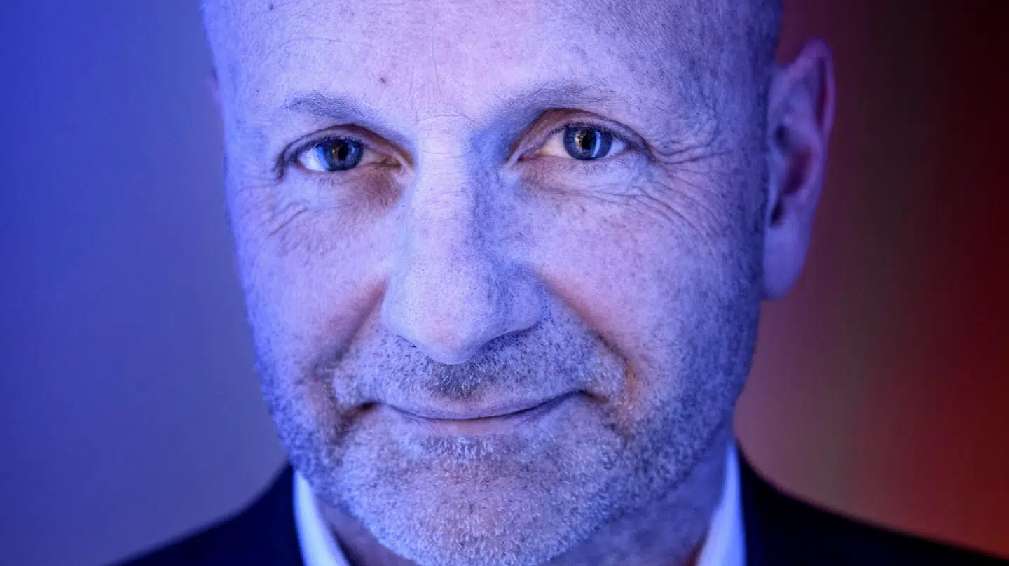 Steen Jakobsen, der i har tilbragt to årtier i Saxo Bank, mener kun, man skal kaste sig over enkeltaktier, hvis man er sikker på, de kan klare sig bedre end det generelle marked. Selv har han udset sig en aktie, han vurderer, har potentiale til netop det.