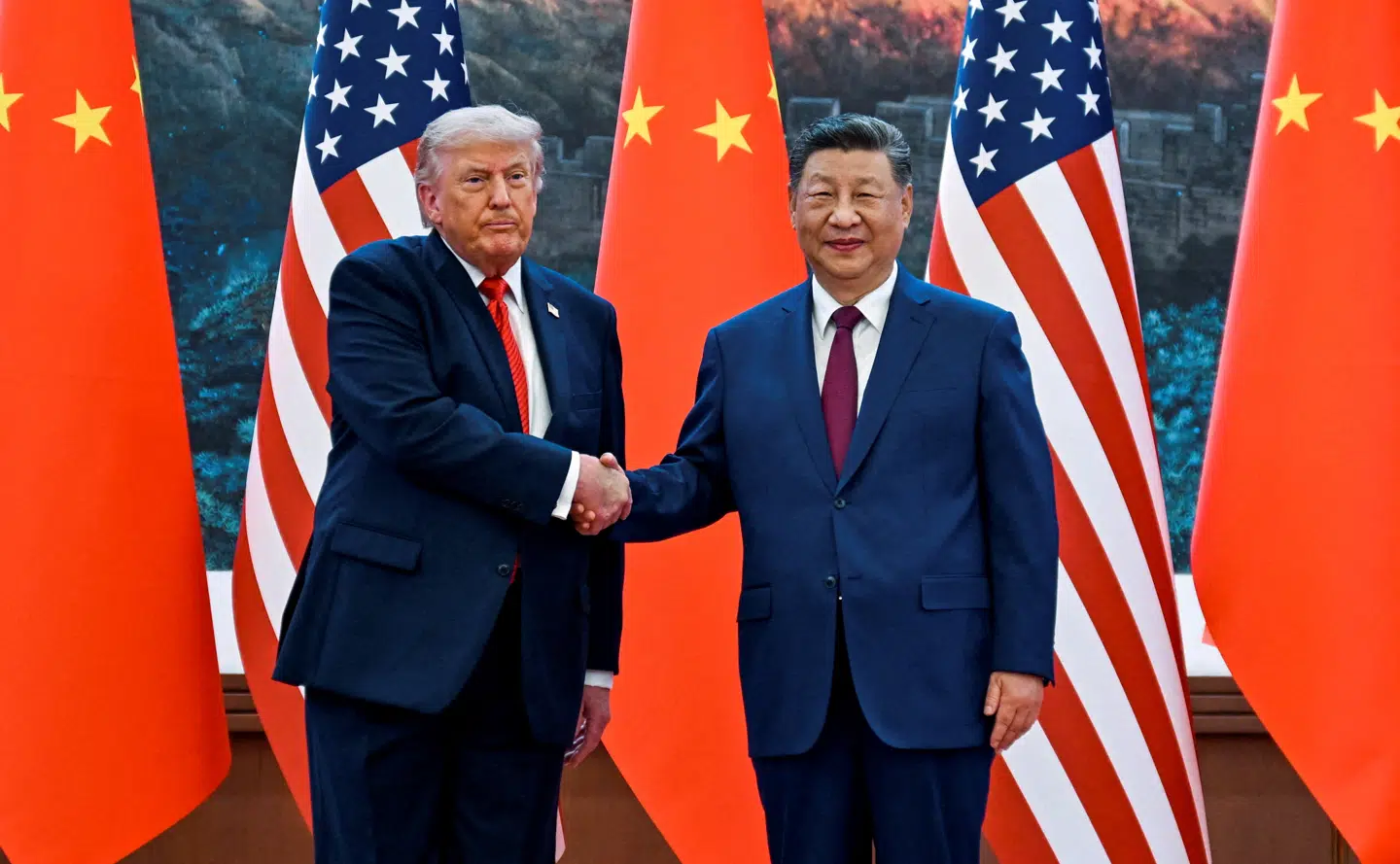 »Taiwan-spørgsmålet er det vigtigste emne i forholdet mellem Kina og USA,« advarede Xi under samtalerne ifølge kinesiske statsmedier.