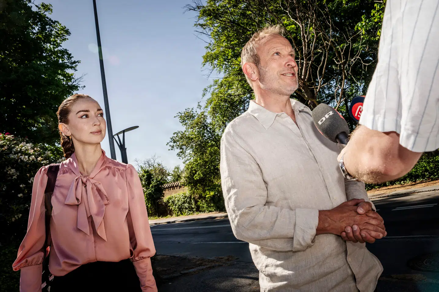 Martin Lidegaard (RV) og Samira Nawa (RV) ankommer til regeringsforhandlinger på Marienborg i Kongens Lyngby mandag den 25. maj 2026.