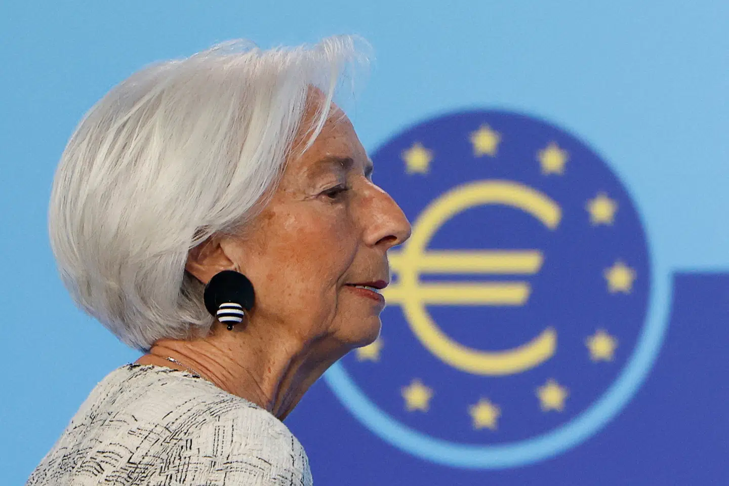 Lederen af Den Euroæiske Centralbank er Christine Lagarde. Hun har en fortid som økonomi- og finansminister i Frankrig.