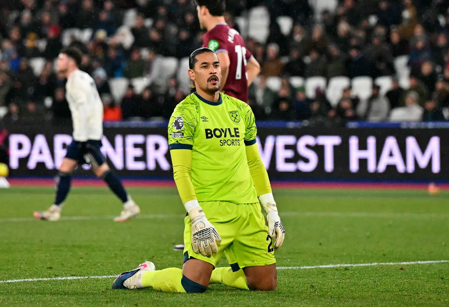 Alphonse Areolaer målmand i West Ham. I løbet af den seneste sæson har han måttet dele pladsen mellem stængerne med danske Mads Hermansen.