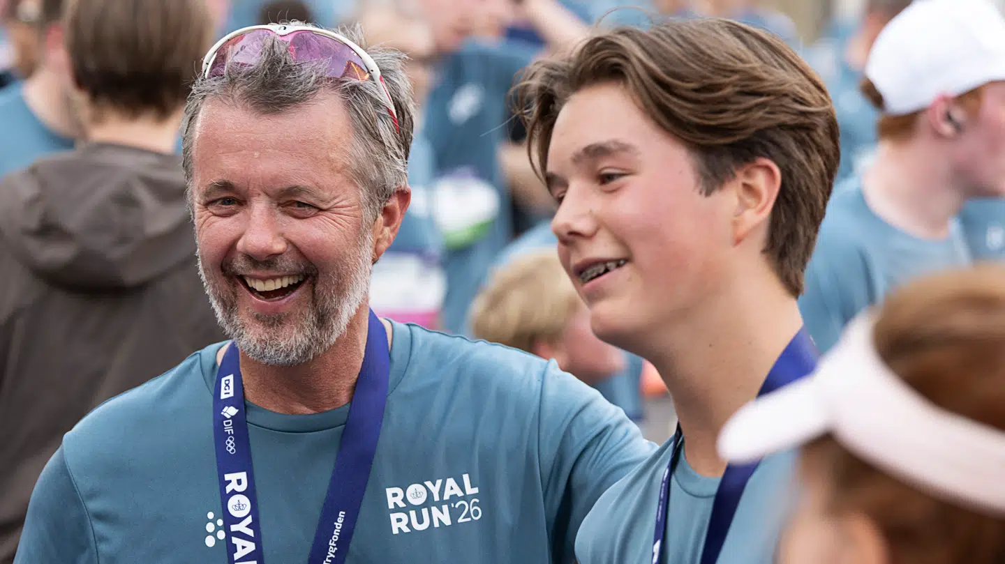 Kongen nåede akkurat at krydse målstregen ved Royal Run, inden den fremmødte presse spurgte ind til morens indlæggelse.