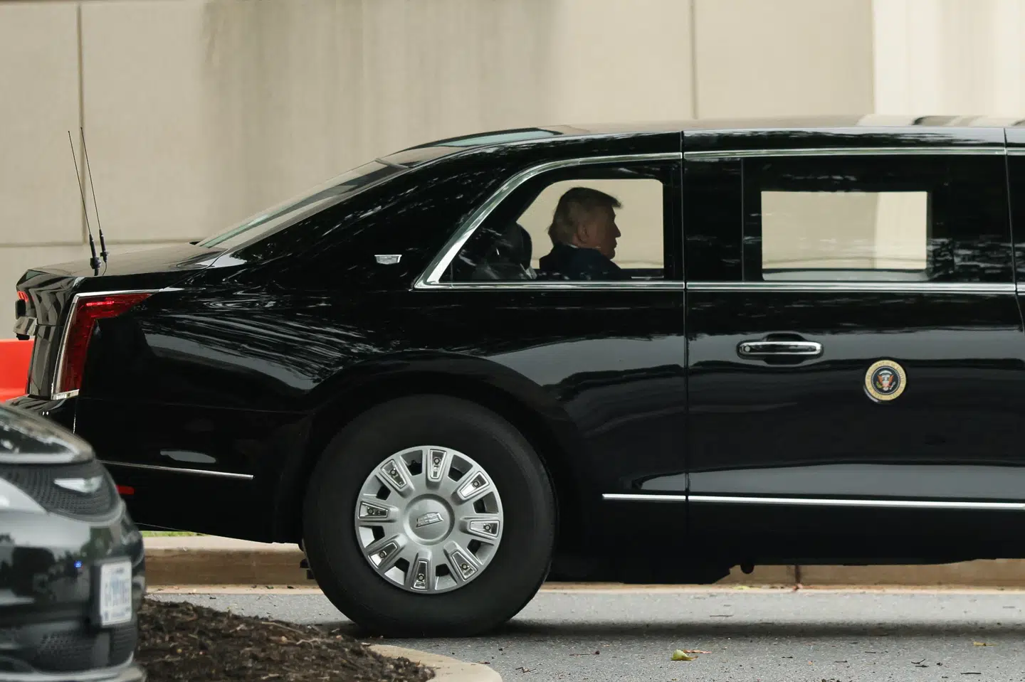 USA's præsident, Donald Trump, på vej fra Walter Reed National Military Medical Center til Det Hvide Hus efter et sundhedstjek.