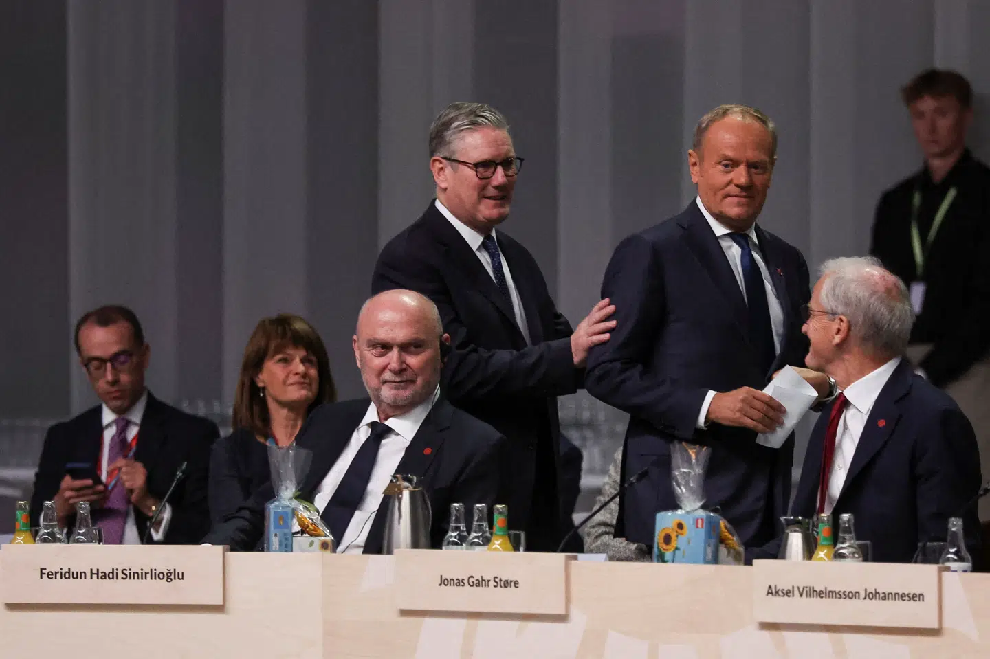 Storbritanniens premierminister, Keir Starmer, og Polens premierminister, Donald Tusk, ses på billede fra møde i København i oktober sidste år. De to skal mødes i London, hvor de ventes at underskrive aftale. (Arkivfoto).