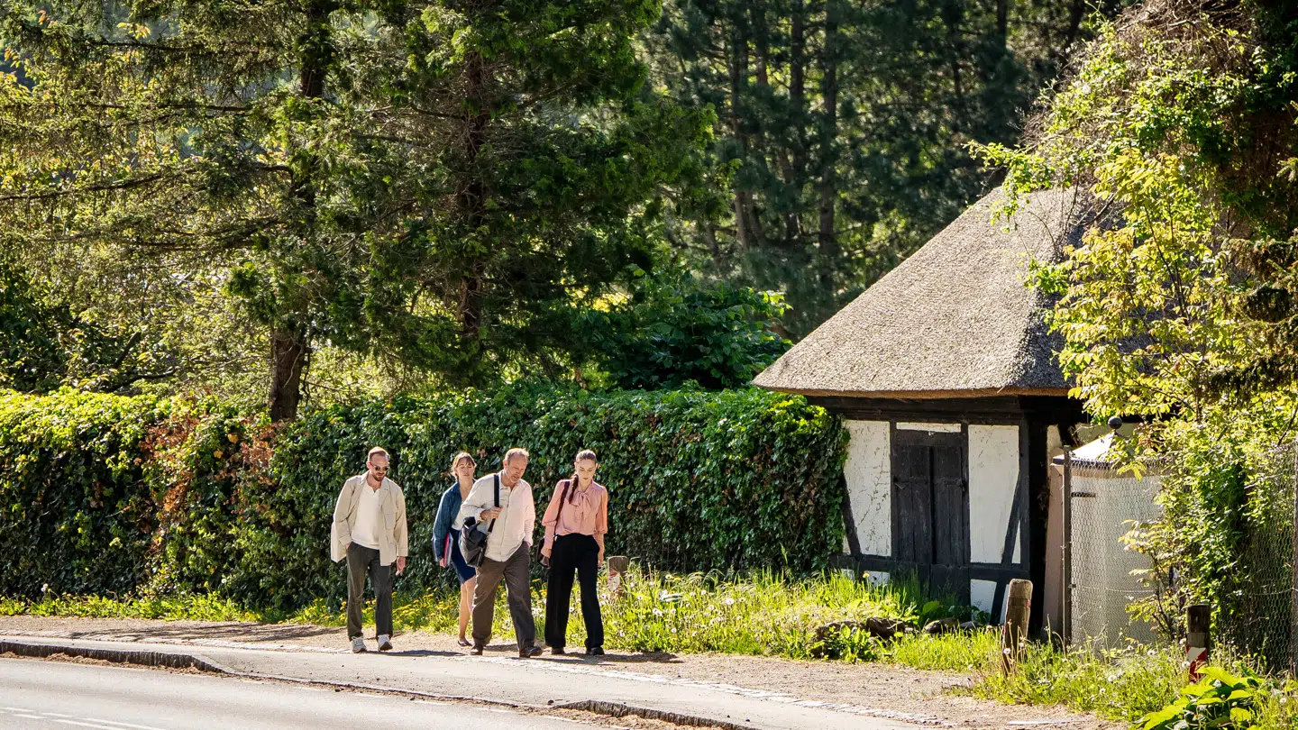 Martin Lidegaard (RV) og Samira Nawa (RV) ankommer til regeringsforhandlinger på Marienborg i Kongens Lyngby mandag den 25. maj 2026.