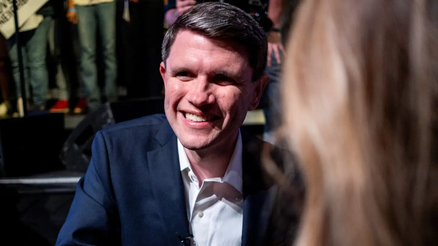 Det demokratiske stjerneskud James Talarico har nu en regulær mulighed for at vinde et sensatssæde i Texas.