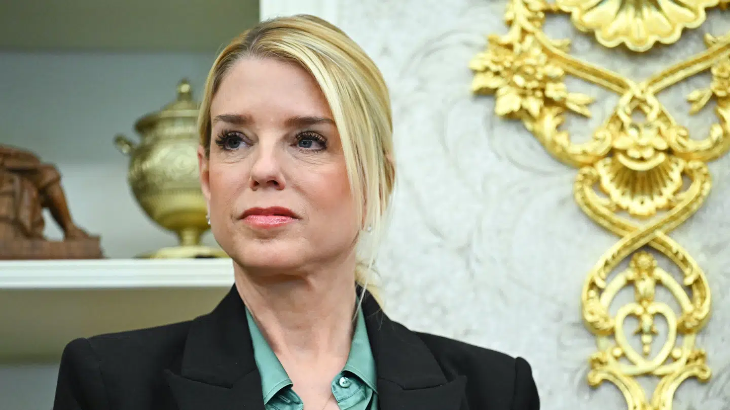 Pam Bondi blev fyret i starten af april.