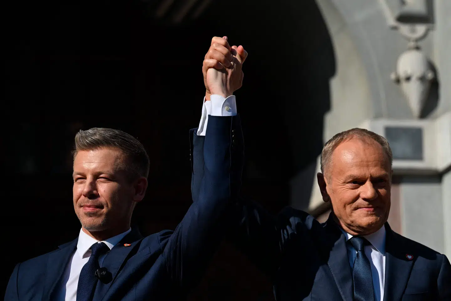 Ungarns nye premierminister, Peter Mahyar (tv.), besøgte sin polske kollega Donald Tusk på den første officielle rejse. Magyar forsøger nu at kopiere Polens succes – og skabe et nyt magtcentrum i EU længere mod øst.