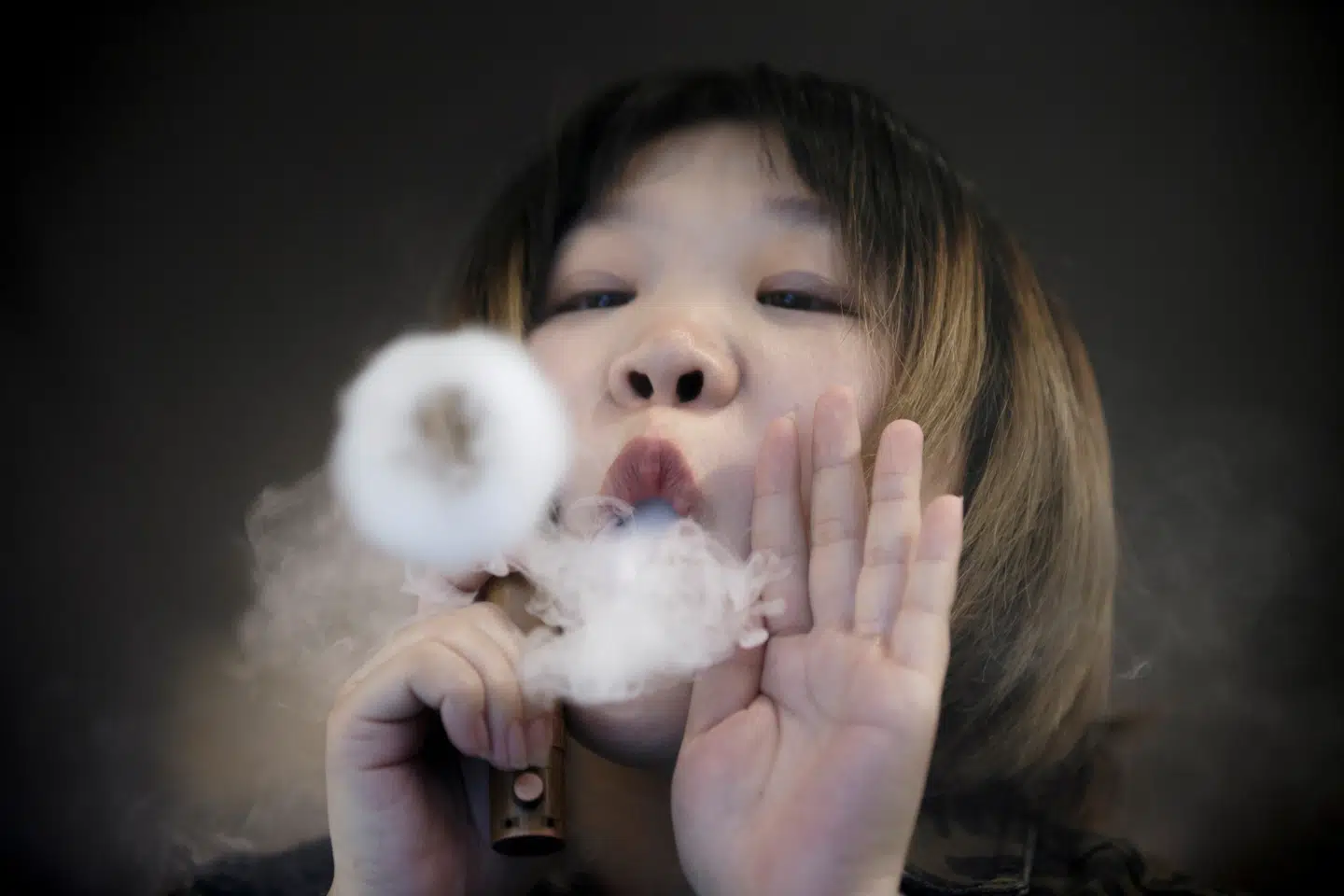 Kineserne forbruger næsten halvdelen af hele verdens cigaretter, og mellem 2003 og 2023 steg cigaretforbruget i landet med 39 procent.