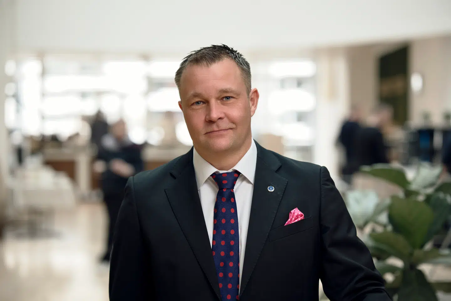 Lars Bytoft er formand for ingeniørernes pensionskasse ISP med mere end 10.000 medlemmer og investeringer for knap 20 milliarder kroner. Samtidig er han i privat regi medejer af et meget kontroversielt energifirma, der flere gange er meldt til politiet.
