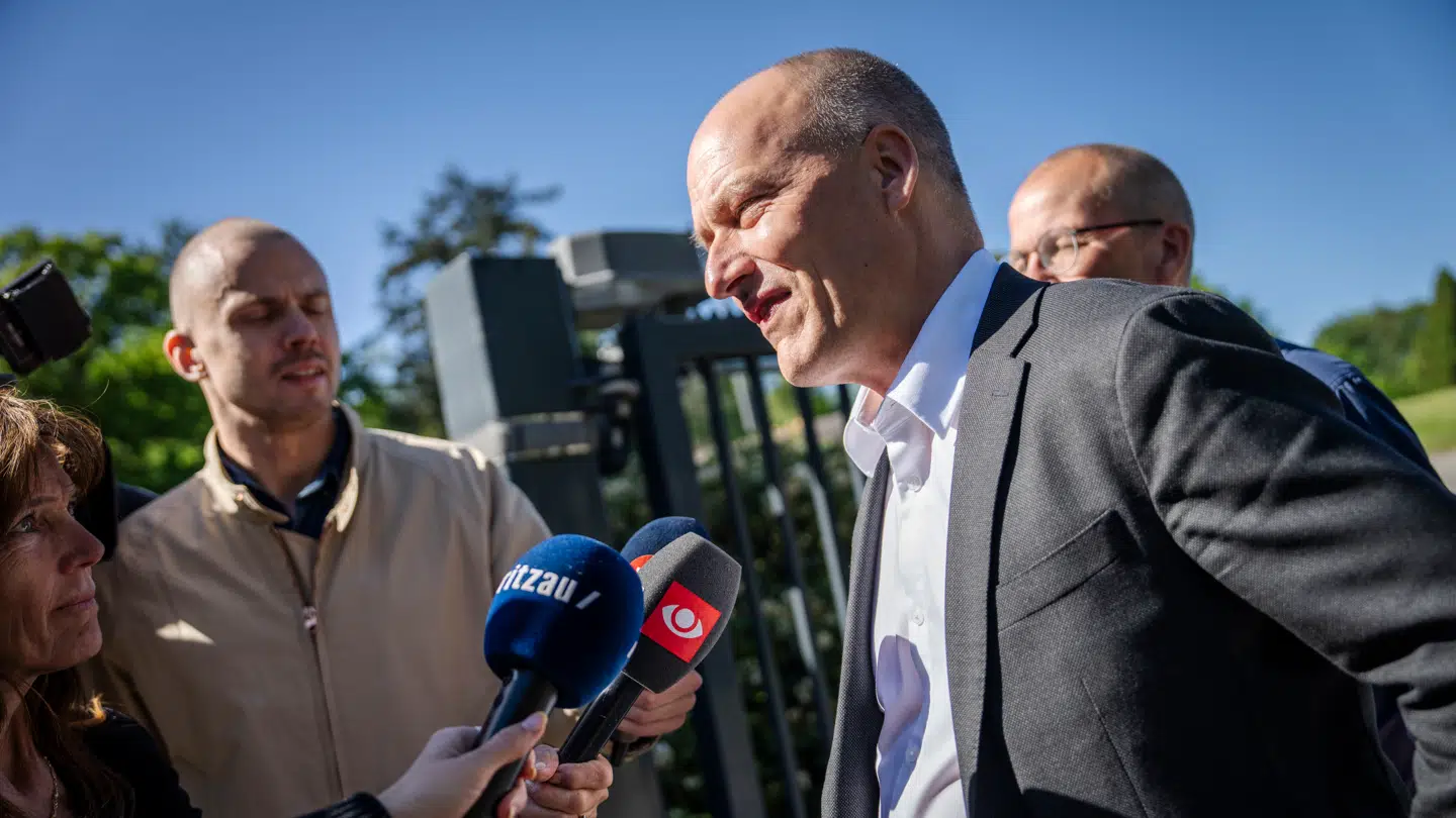 Pelle Dragsted (EL) og Peder Hvelplund (EL) efter regeringsforhandlinger på Marienborg i Konges Lyngby, onsdag den 27. maj 2026. Enhedslisten havde et fem timer langt møde med Mette Frederiksen.