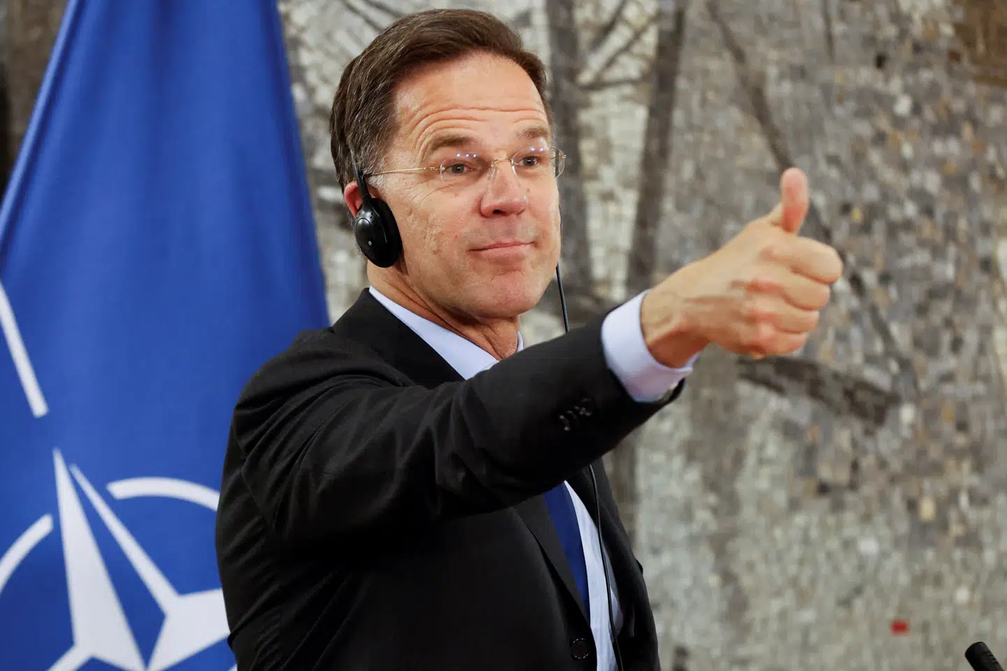 NATOs generalsekretær, Mark Rutte, strækker sig langt for at bevare det gode forhold til USA. Men han undervurderer Europa, mener en tidligere NATO-veteran.