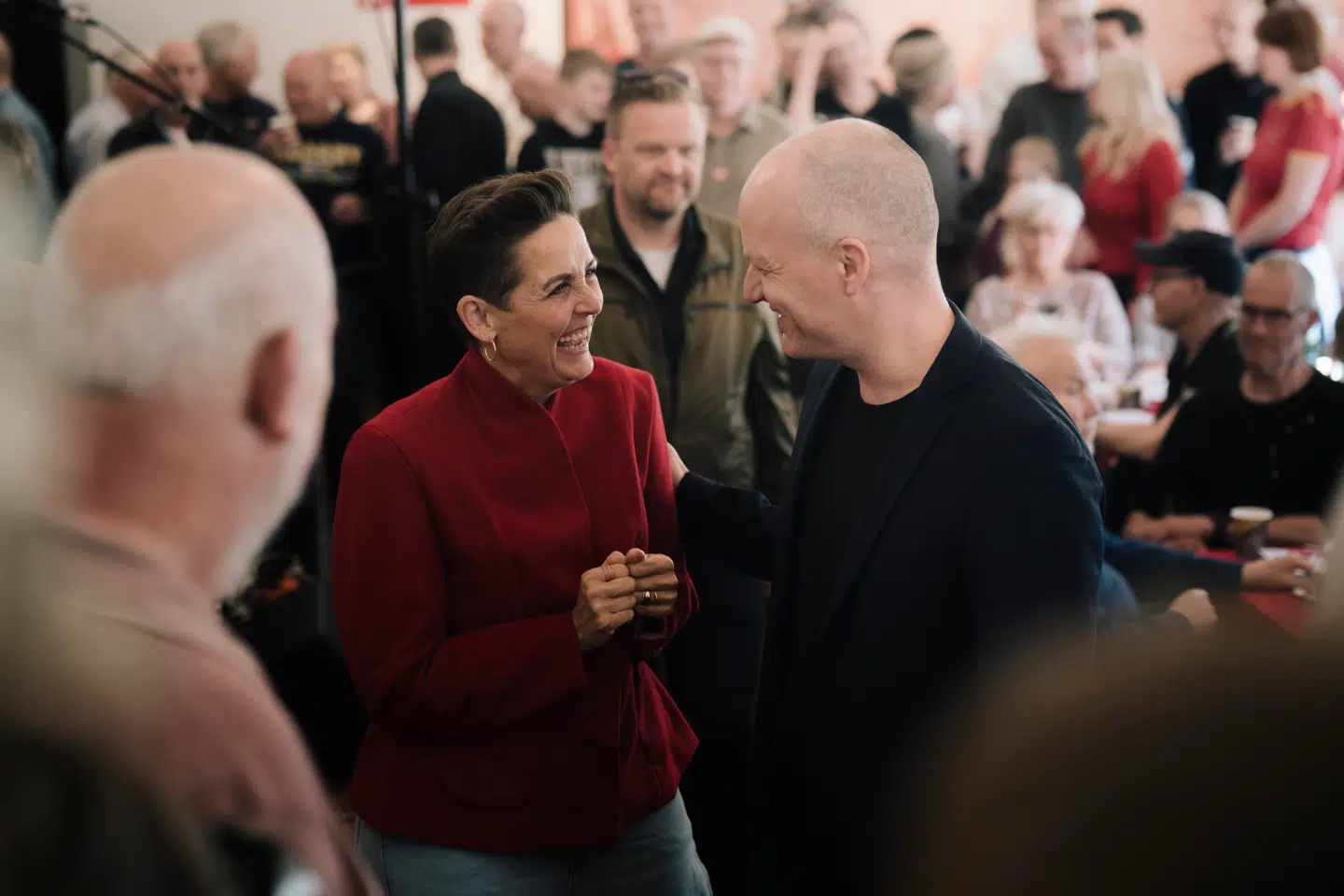 Pia Olsen Dyhr (SF) og Pelle Dragsted (EL) er indædte modstandere af en lavere selskabsskat. Men de kan blive nødt til at acceptere det som en del af et nyt regeringsgrundlag.