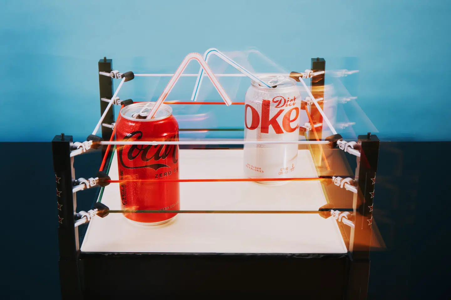 Fejden mellem Diet Coke-fans og Cola Zero-drikkere bliver mere og mere intens.