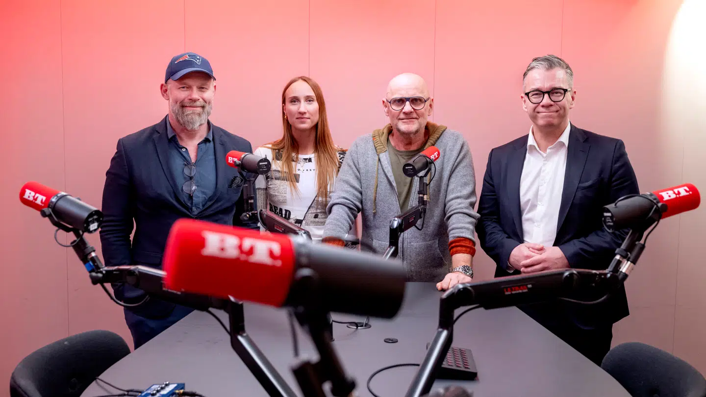 Joachim B. Olsen, Emilie Jäger, Henrik Qvortrup fordeler ministerposterne i en kommende regering sammen med chefredaktør for B.T., Simon Richard Nielsen.