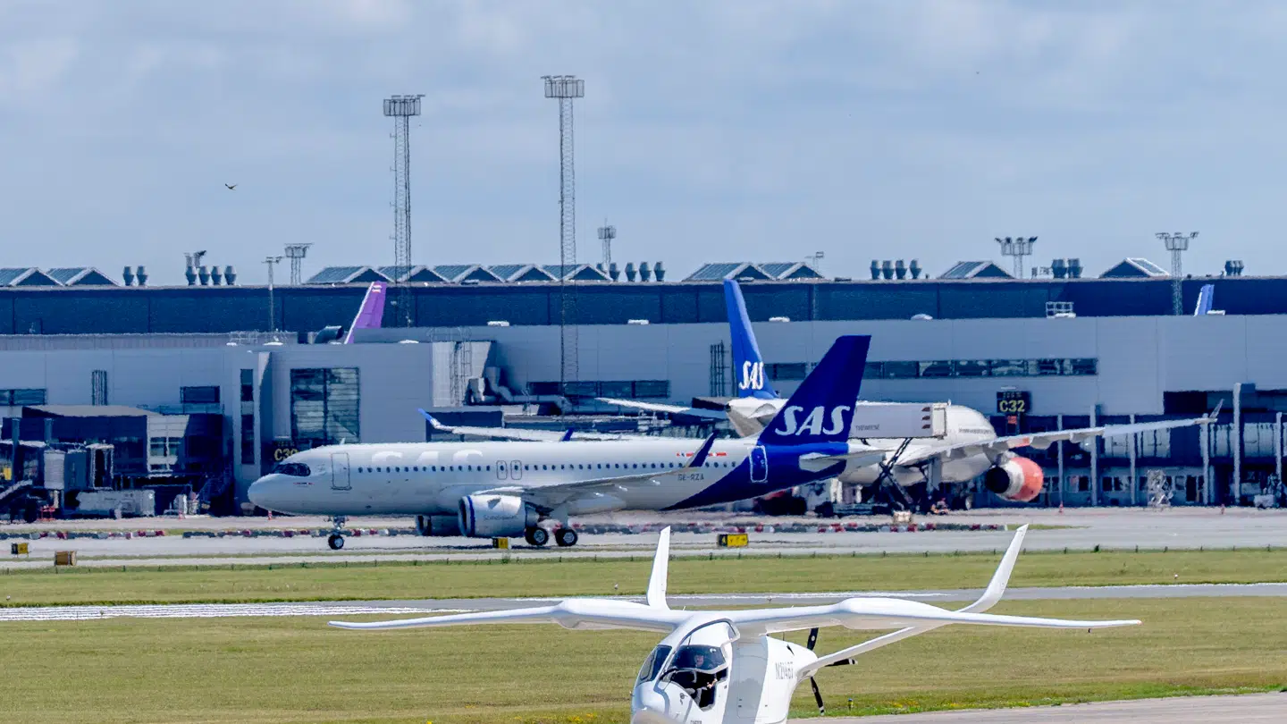 Der ligger en brandstation i hver ende af Københavns Lufthavn.