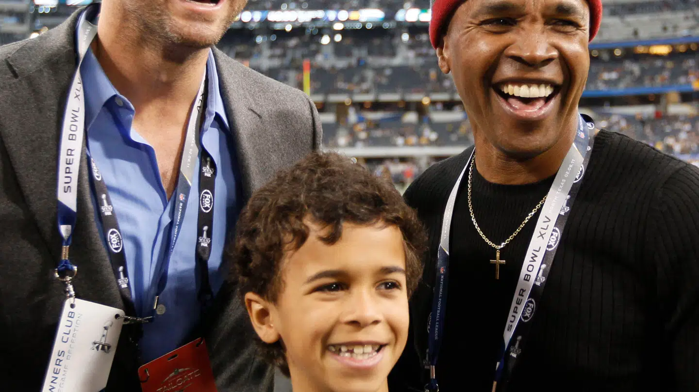 Sugar Ray Leonard og sønnen Daniel tilbage i 2011. Sønnen er i dag 25 år og ifølge boksestjernen langt ude i et stofmisbrug.