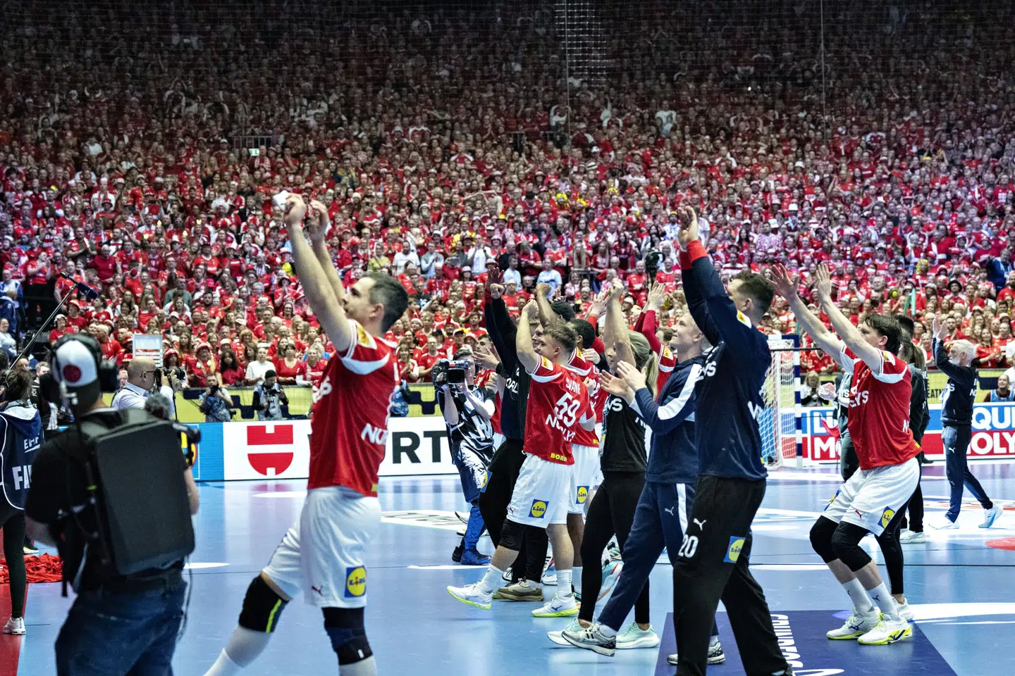 De danske håndboldherrer vandt EM-guld 1. februar i år. Gennem hele EM-slutrunden var Boxen i Herning fast hjemmebane for Danmark. Men den hjemmebane kunne København også godt tænke sig. (Arkivfoto).