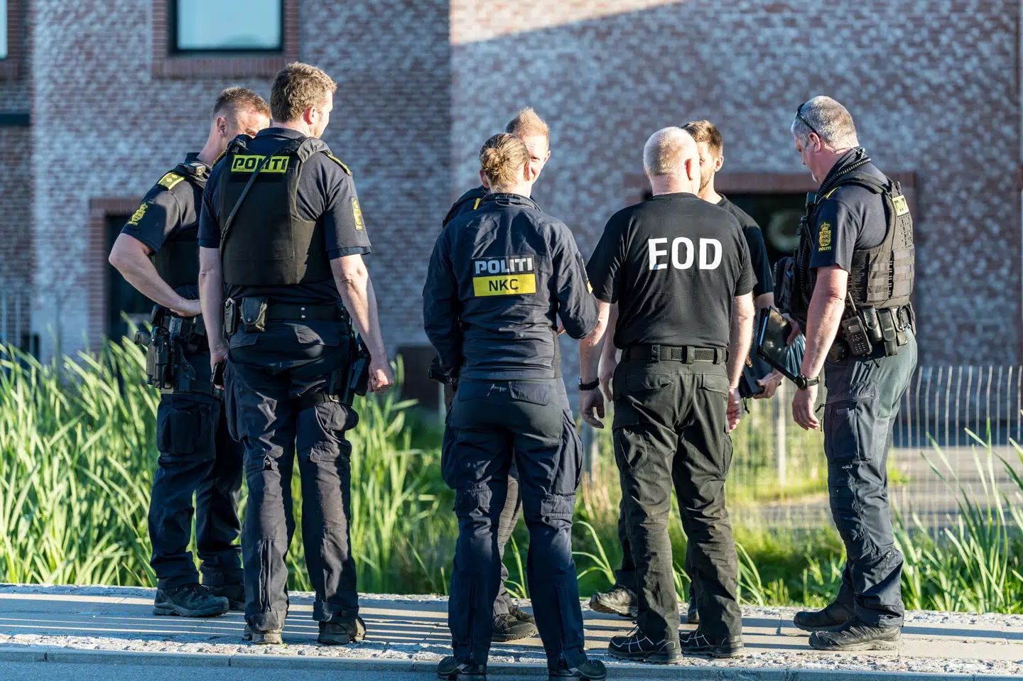 Mandag aften var der politi til stede efter en eksplosion på Kurvemagerstien på Amager. En 31-årig mand afgik onsdag aften ved døden som følge af de skader, han fik ved eksplosionen.