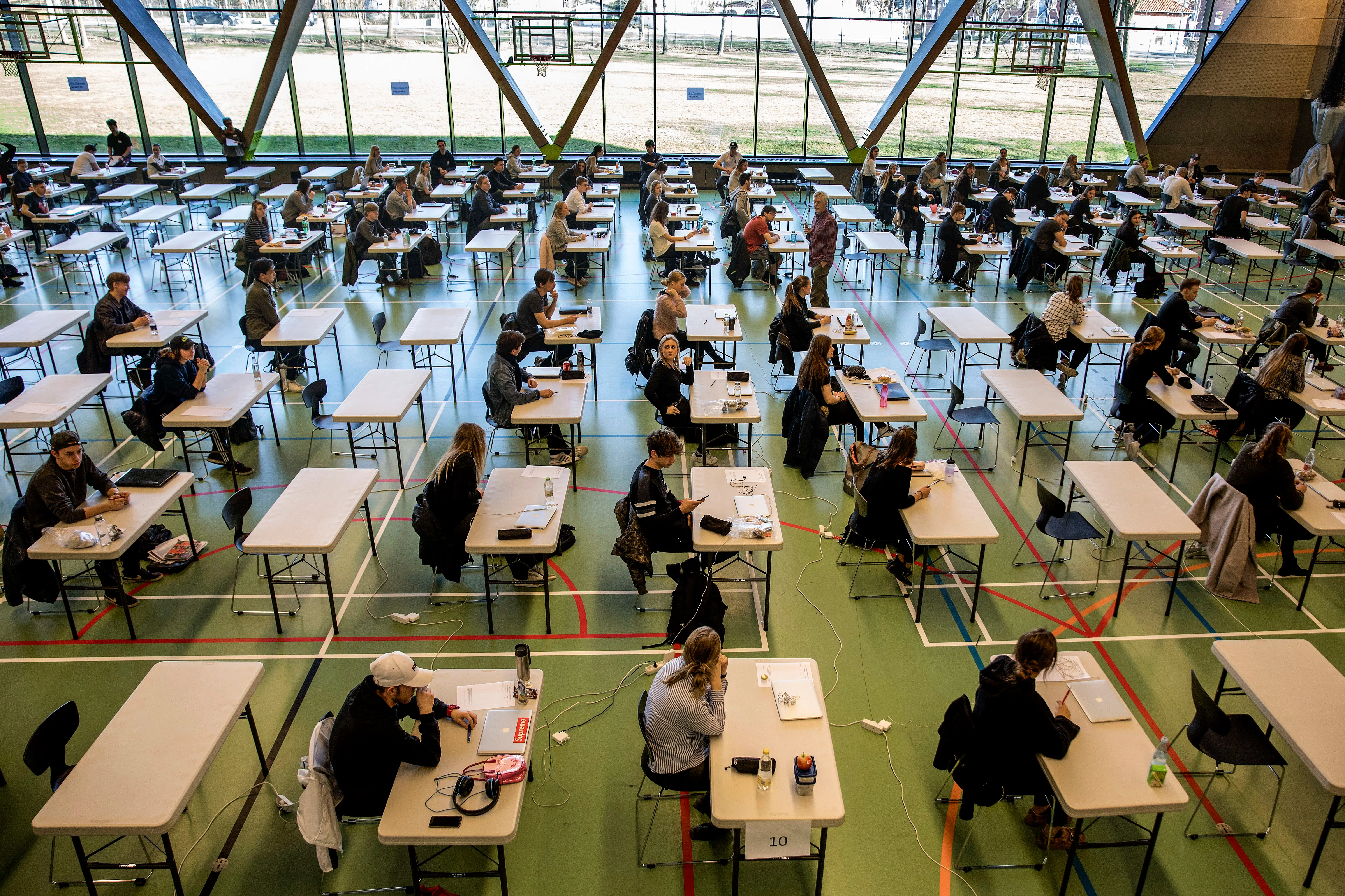 Anonym gymnasieelev fortæller alt om omfattende snyd: »Man kan få ai til at styre hele sin computer nu«